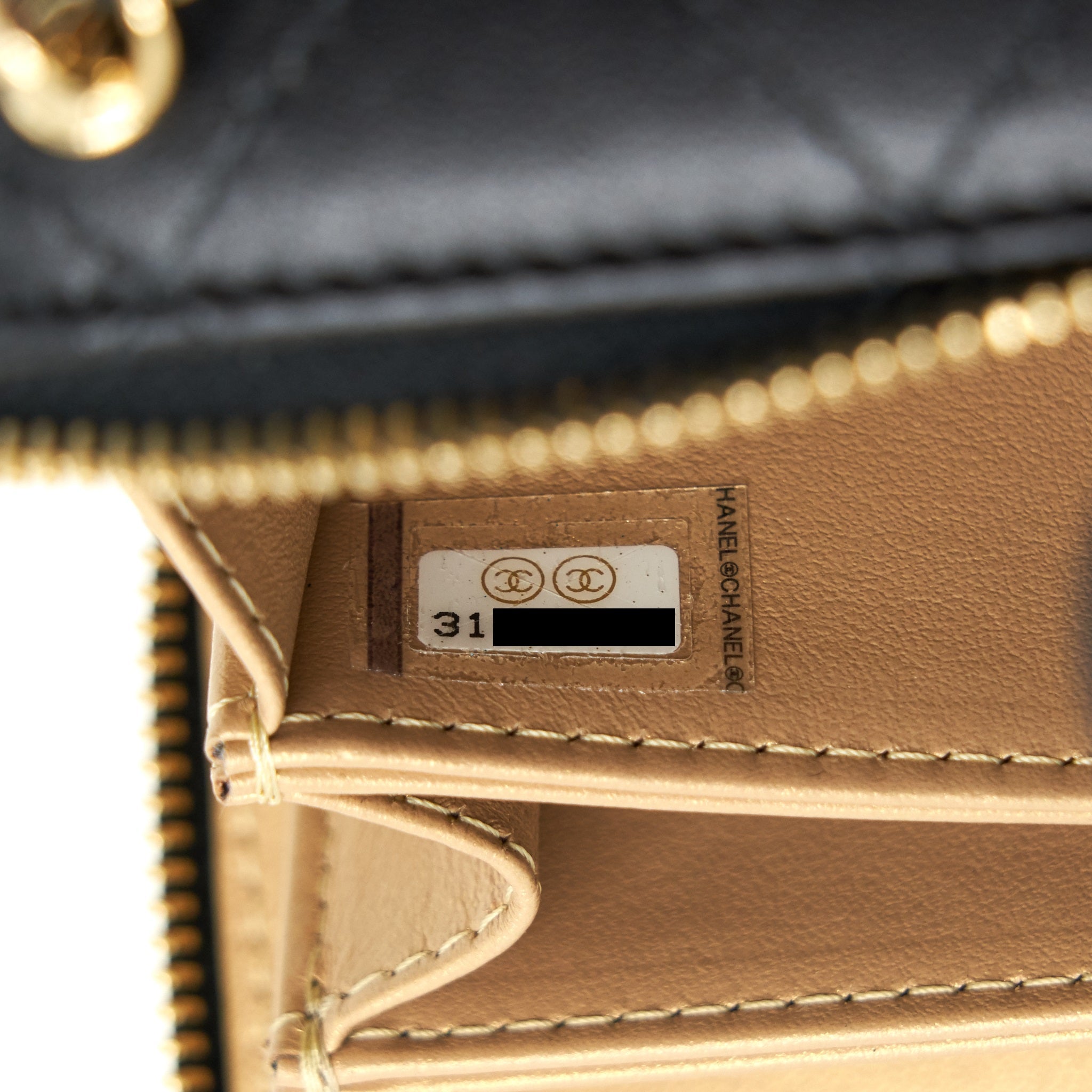Chanel 21K Mini Clutch With Chain Black