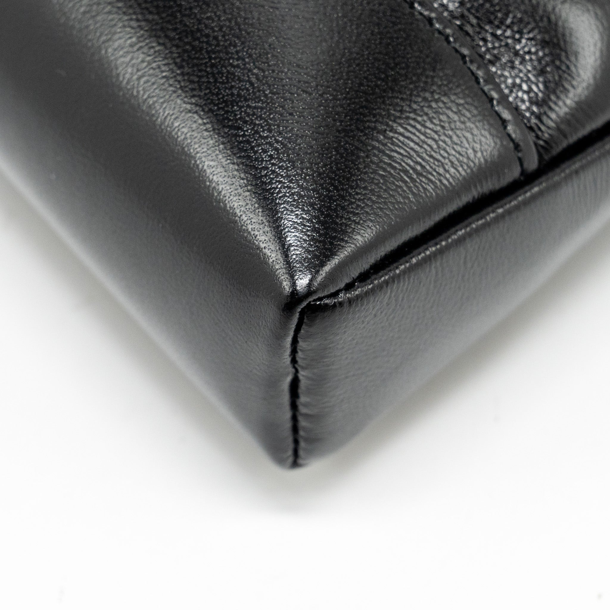 Chanel Mini 31 Clutch With Chain Shiny Calfskin Black L (Microchip)