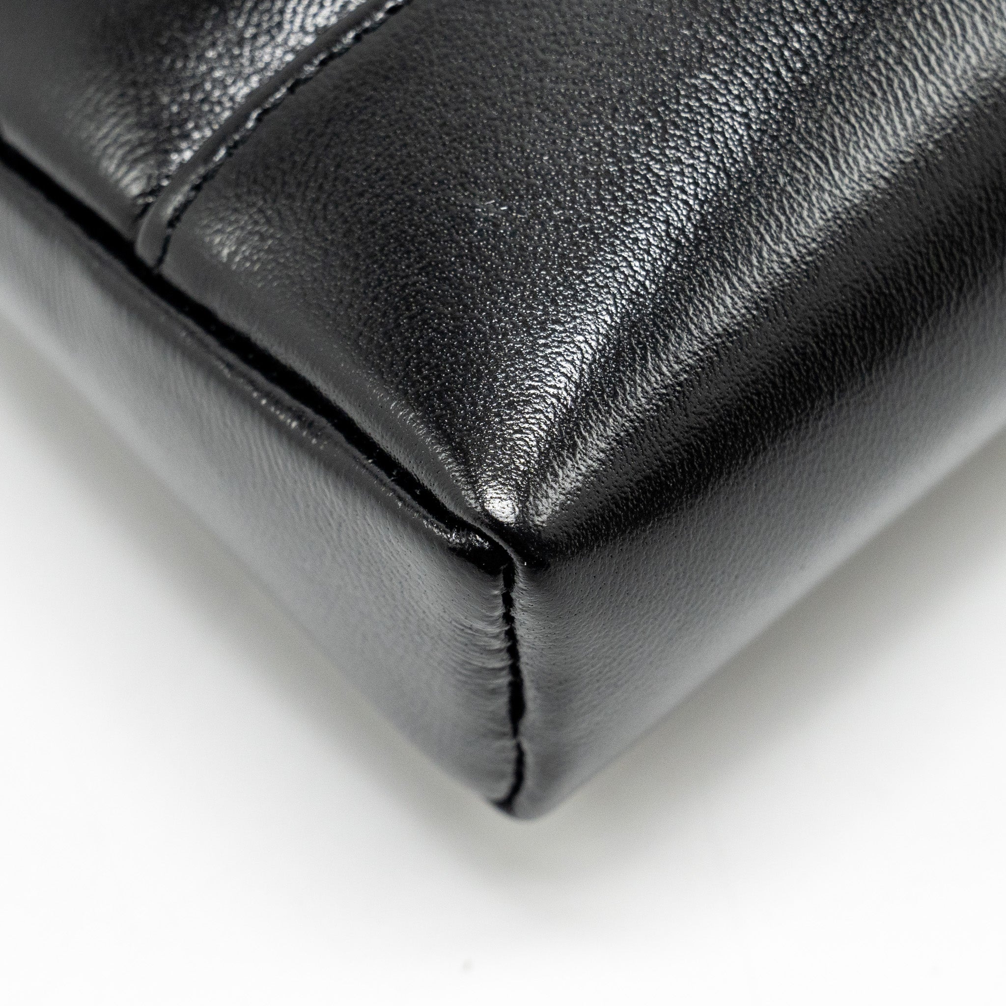 Chanel Mini 31 Clutch With Chain Shiny Calfskin Black L (Microchip)
