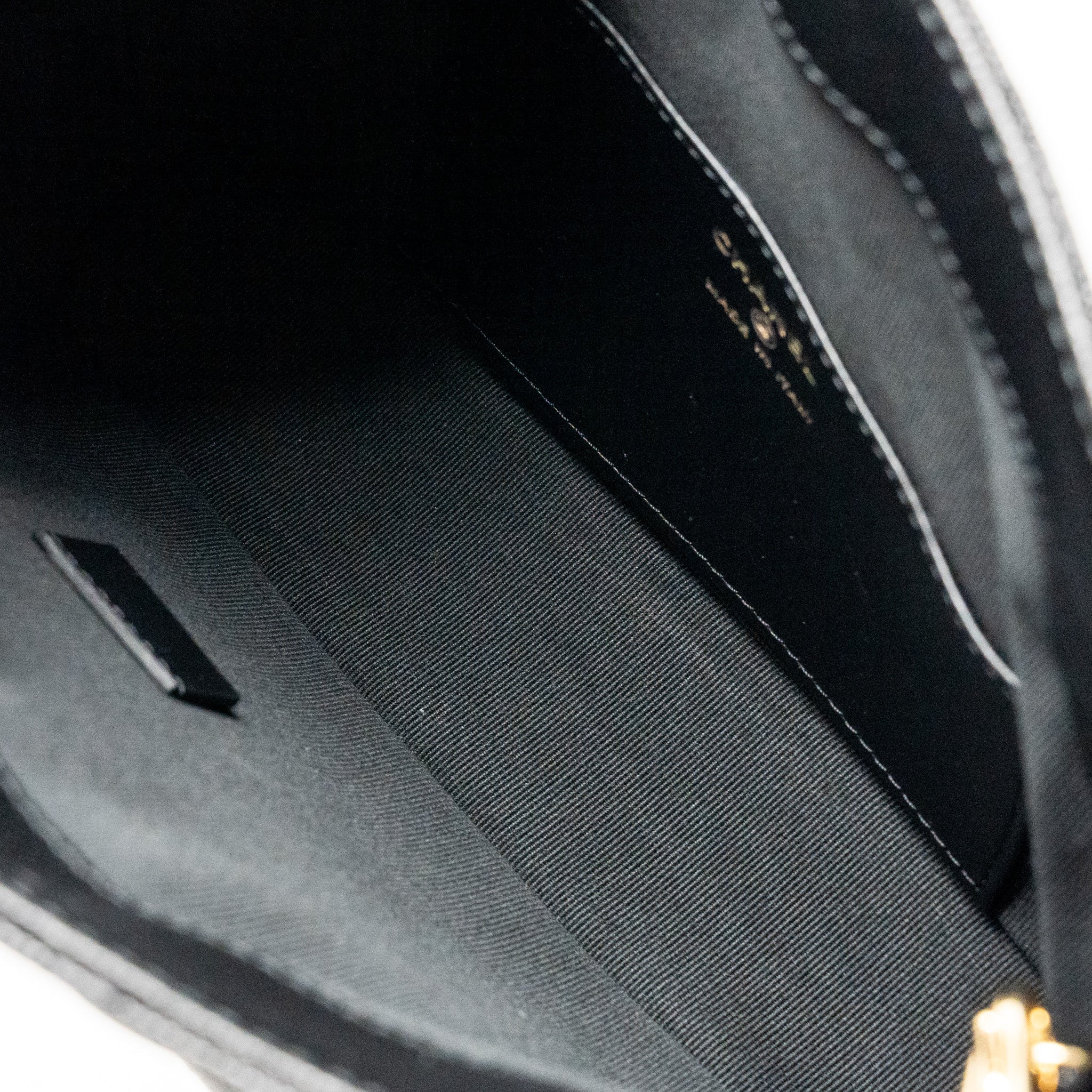 Chanel fold flap vanity clutch with chain caviar black