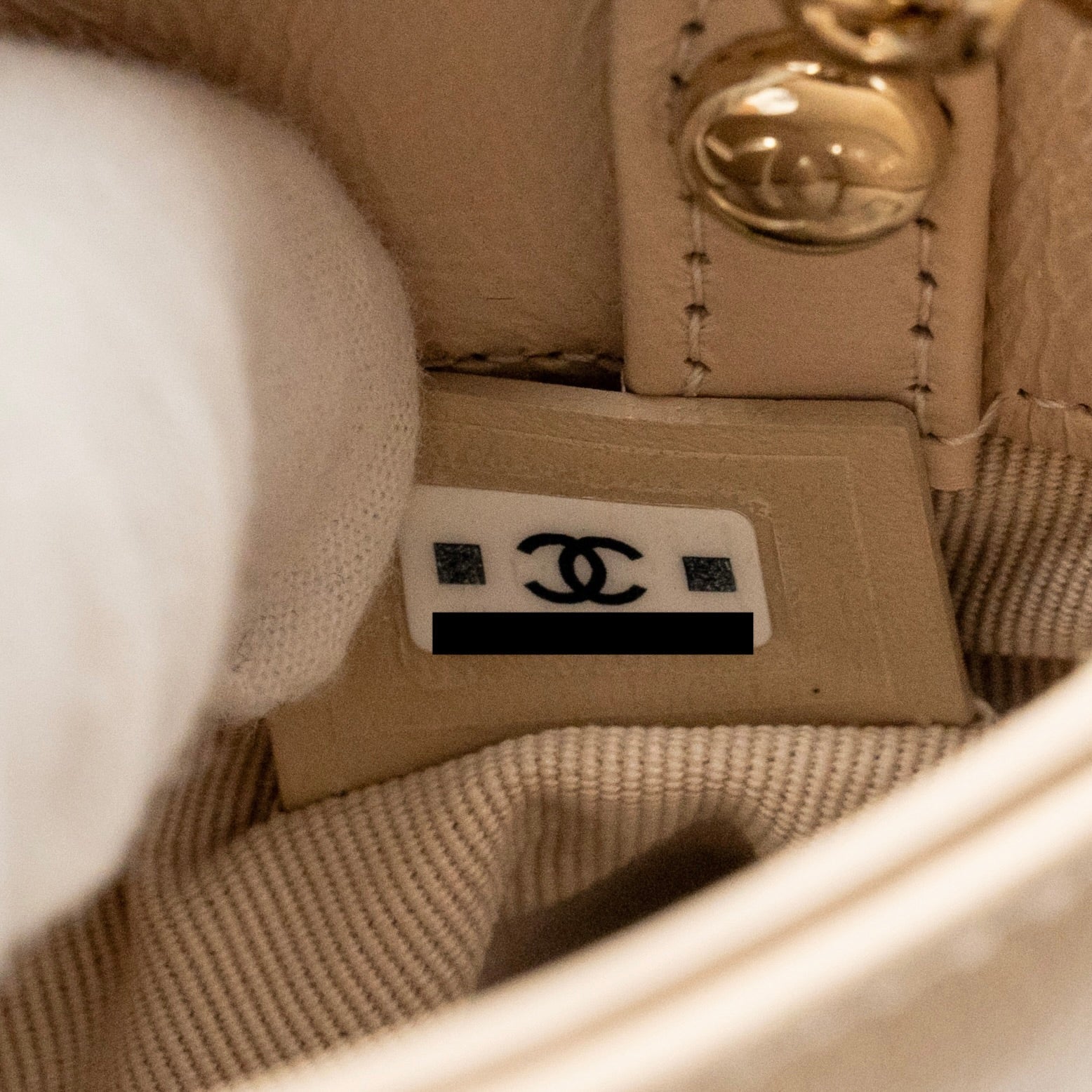Chanel Mini 31 clutch with chain shiny lambskin light beige L ( microchip)