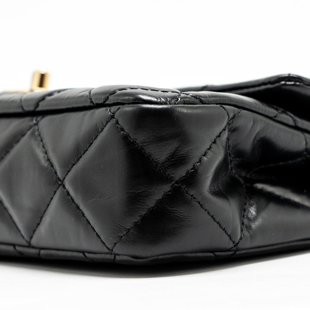 Chanel 23A quilted flap clutch calfskin black L (microchip)