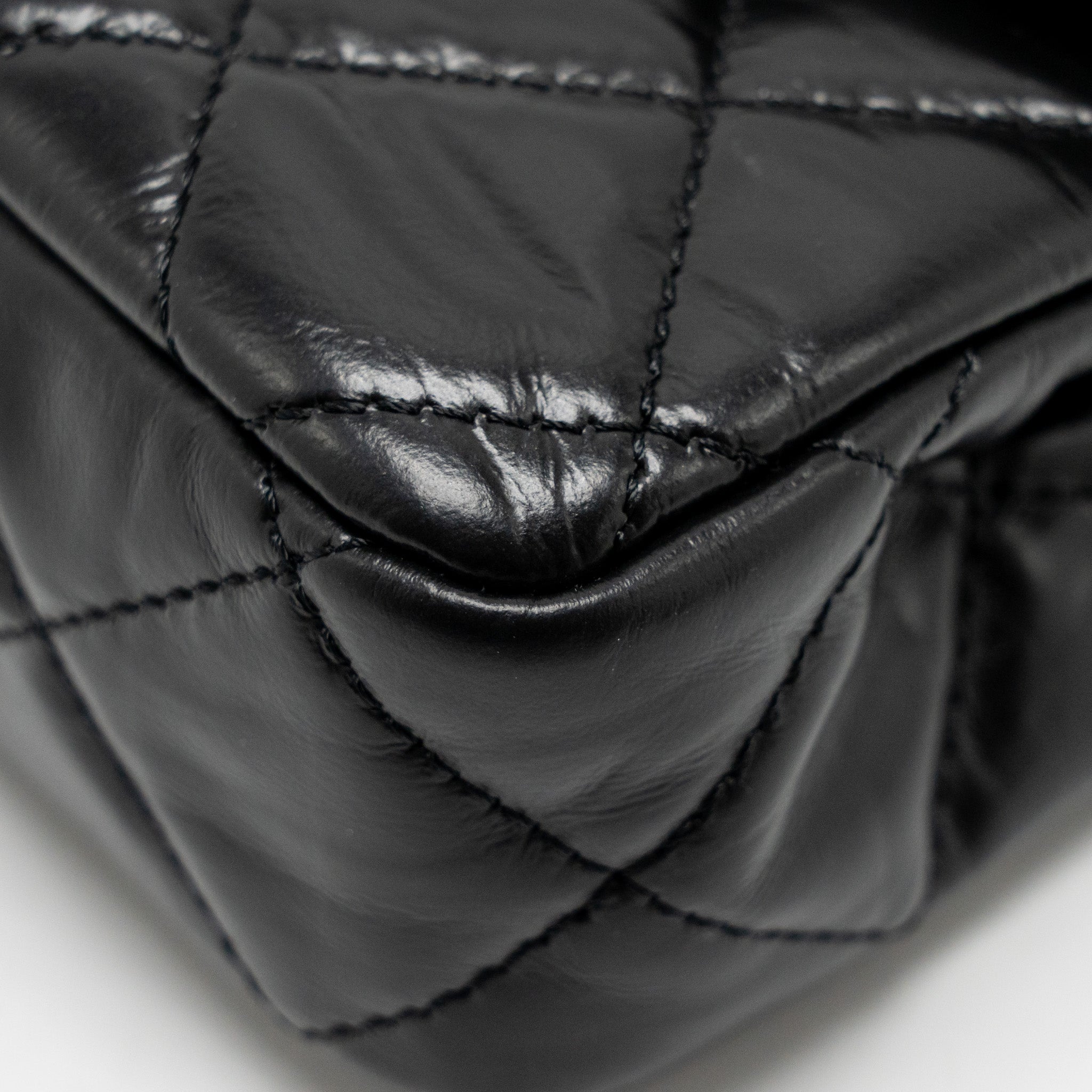 Chanel 23A quilted flap clutch calfskin black L (microchip)