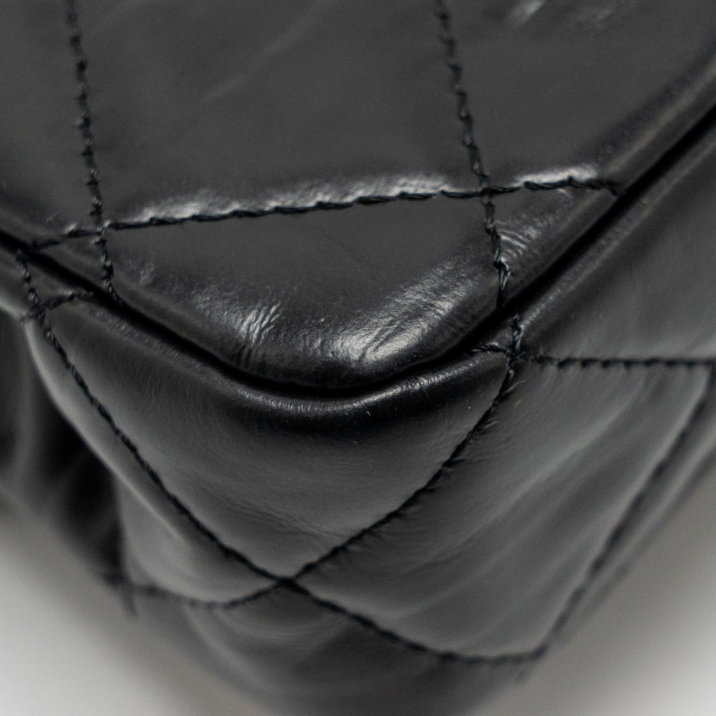 Chanel 23A quilted flap clutch calfskin black L (microchip)