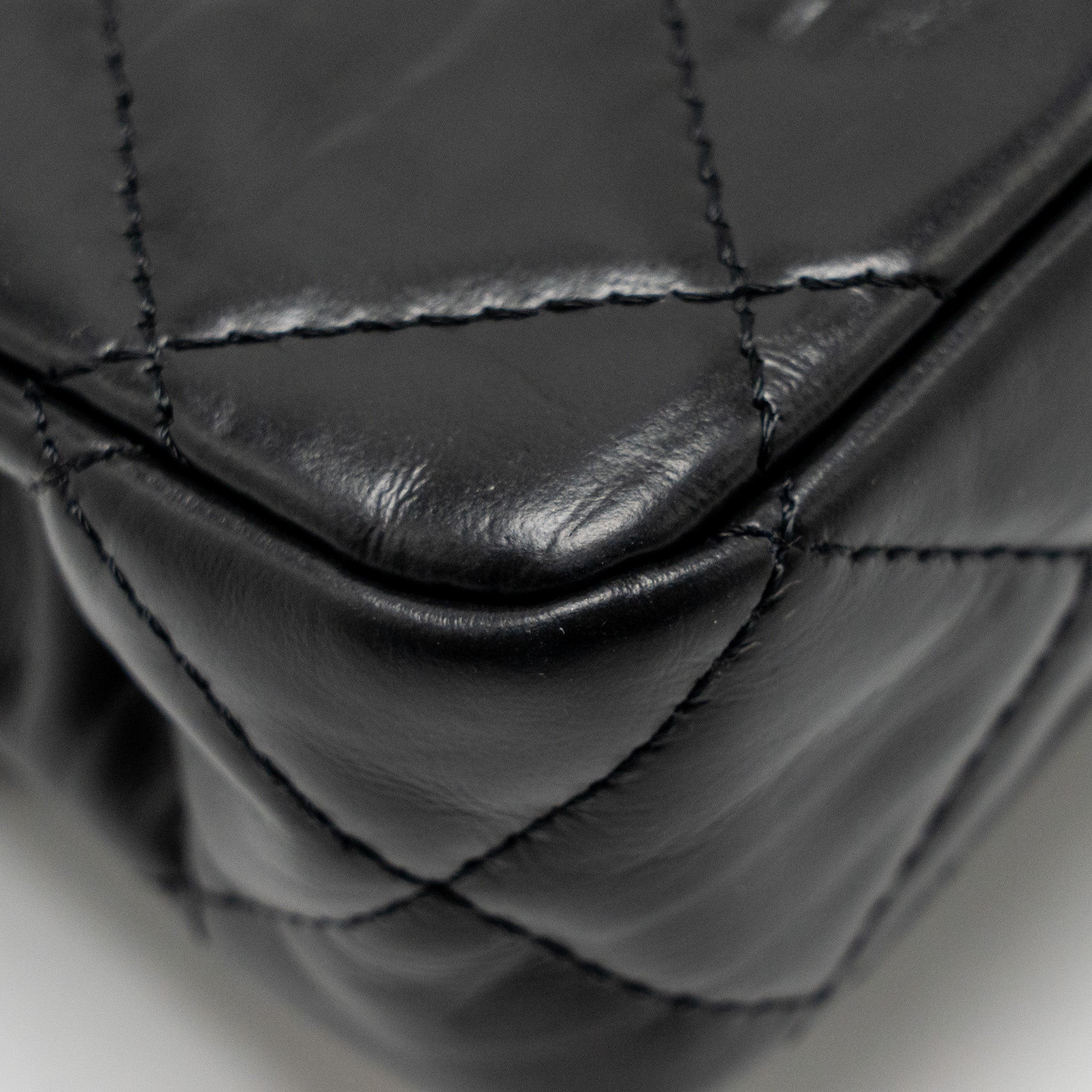 Chanel 23A quilted flap clutch calfskin black L (microchip)