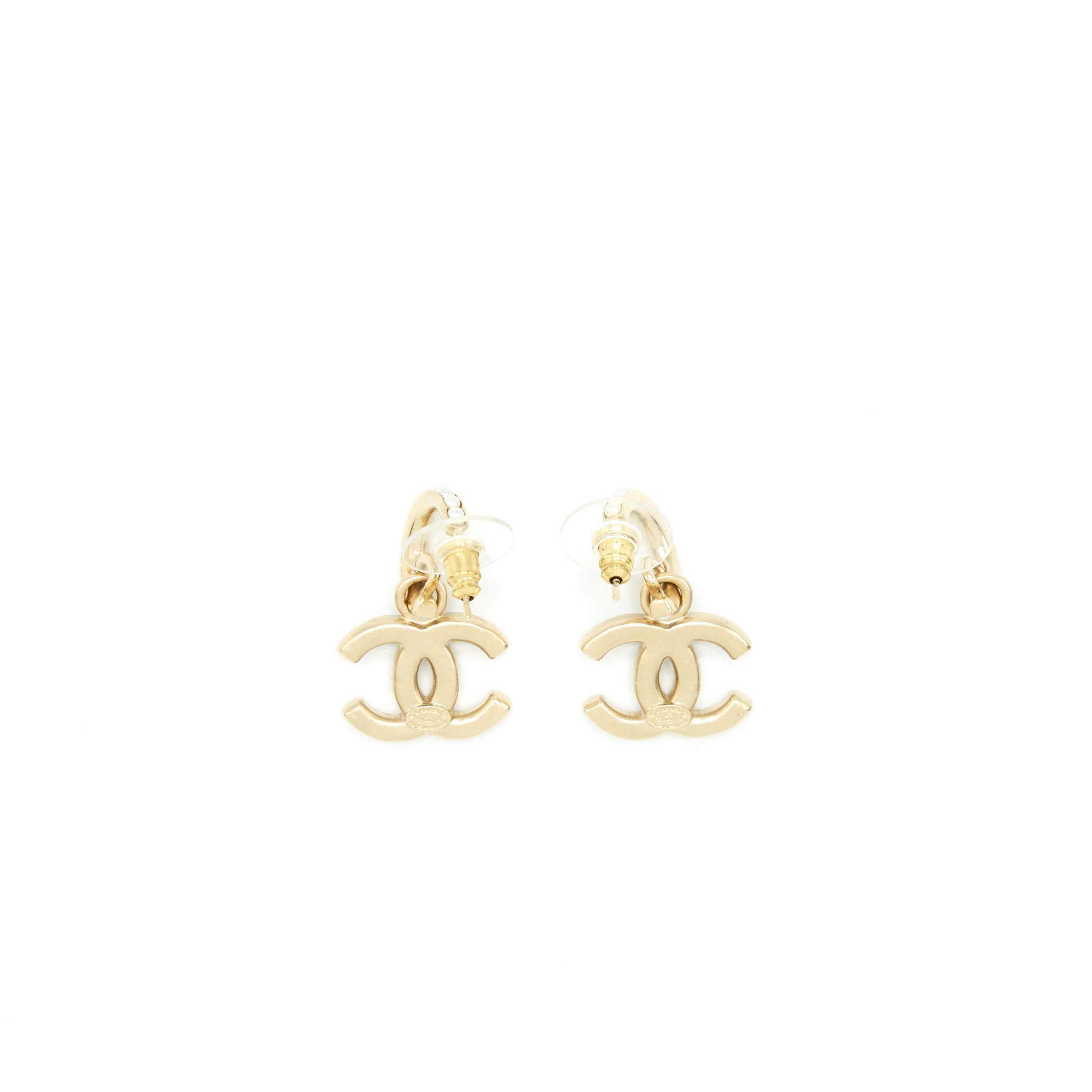 Chanel CC logo With Pearl Drop Earrings