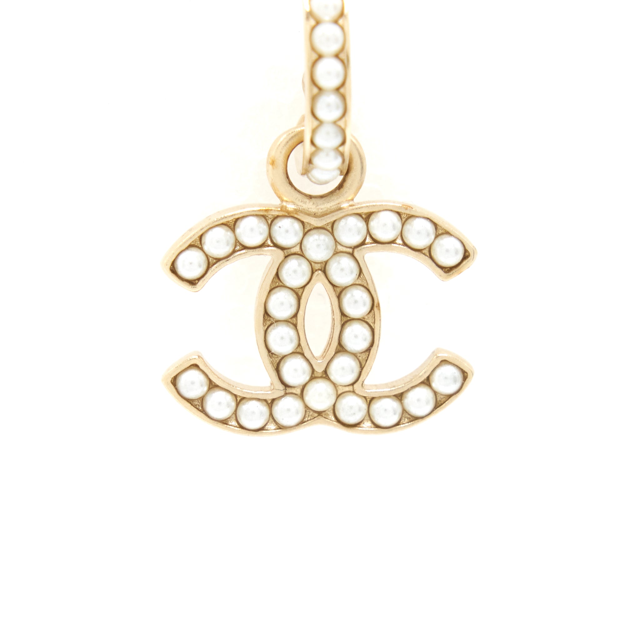 Chanel CC logo With Pearl Drop Earrings