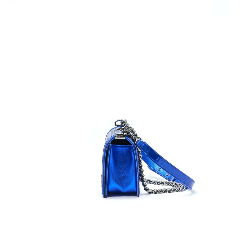 CHANEL MEDIUM LE BOY BAG IN METALLIC BLUE