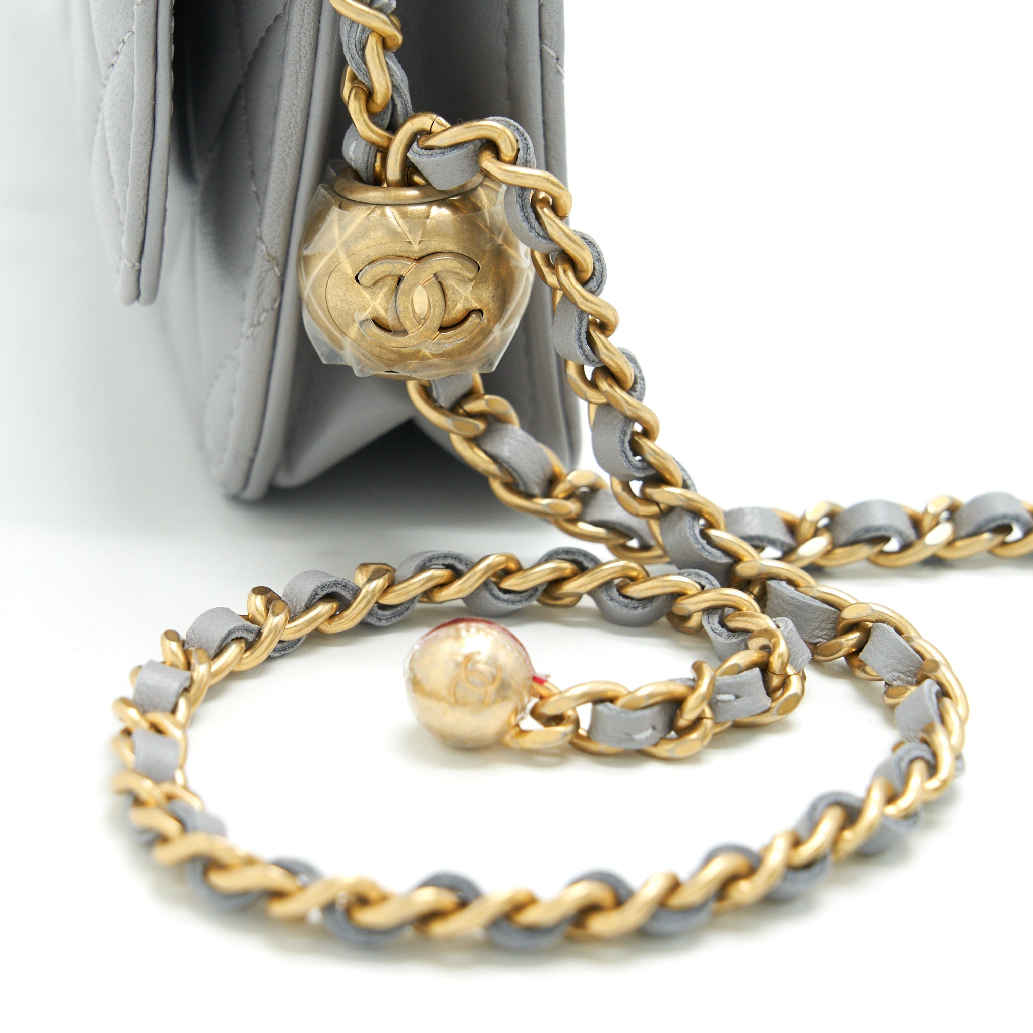 Chanel 21B Pearl Crush Wallet On Chain Grey