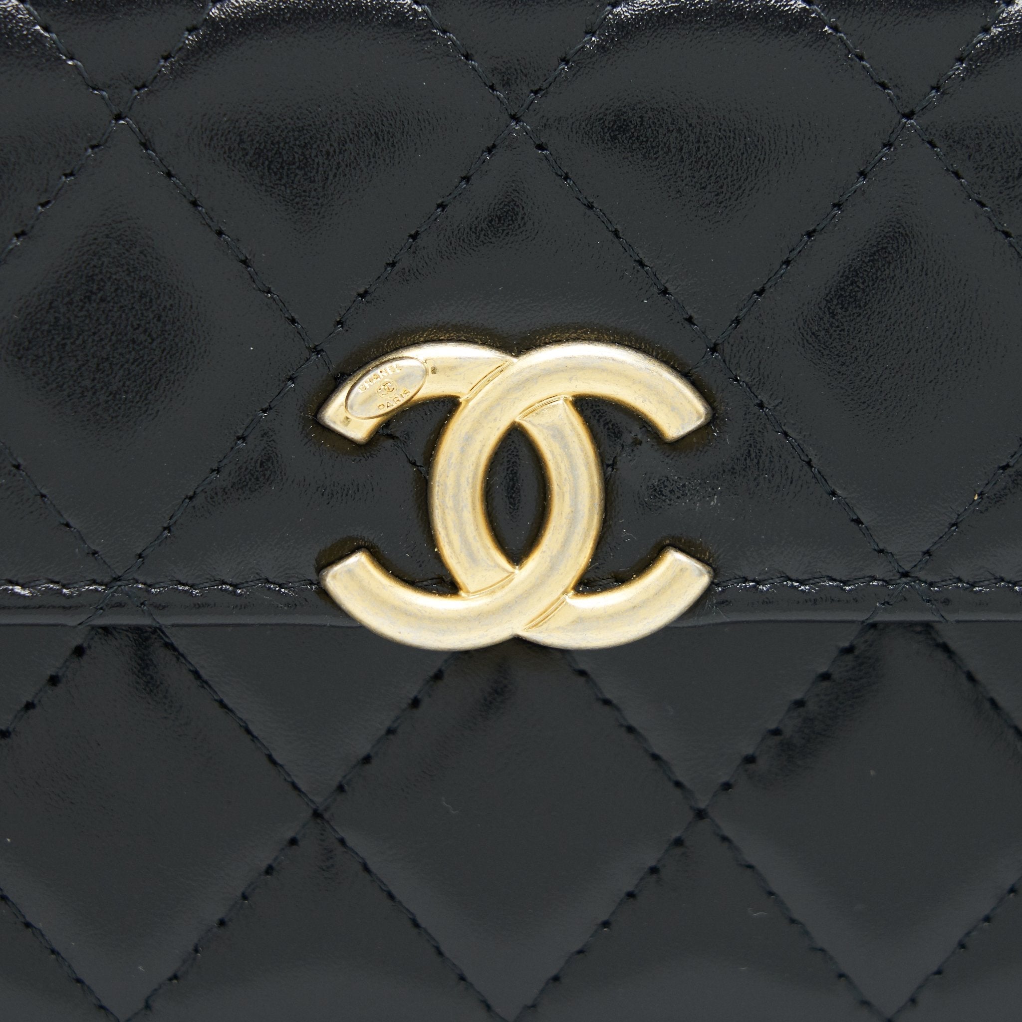 Chanel 21A Flap Coin Purse with Chain Black with  calfskin