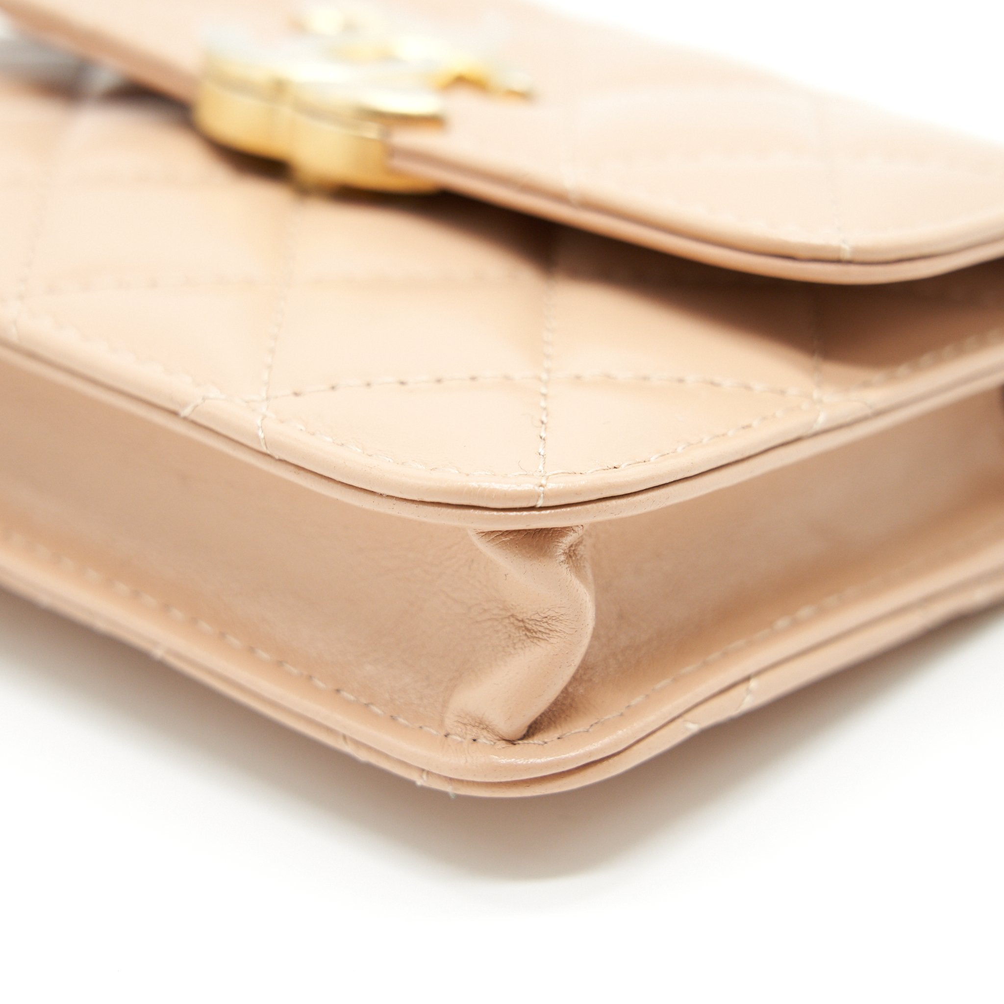 Chanel 21A Flap Coin Purse with Chain Beige  Calfskin