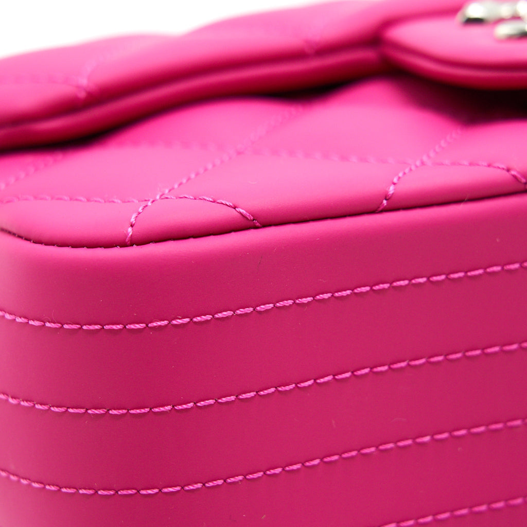 Chanel Rubber quilted lambskin flap Bag pink