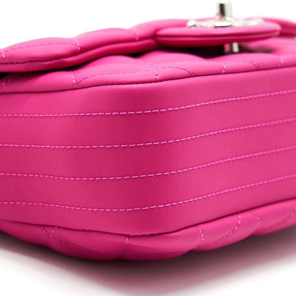 Chanel Rubber quilted lambskin flap Bag pink