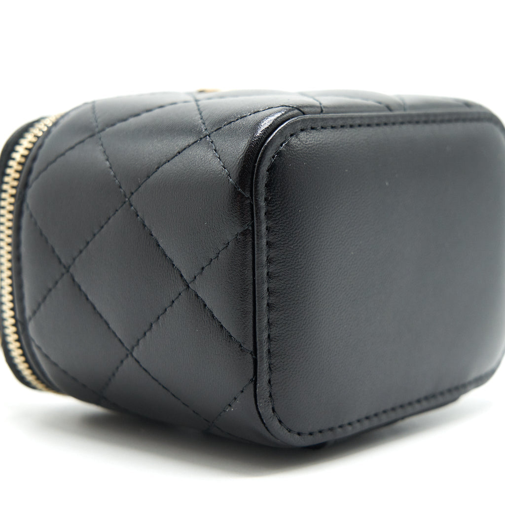 Chanel 21A Top Handle Vanity with Chain Black