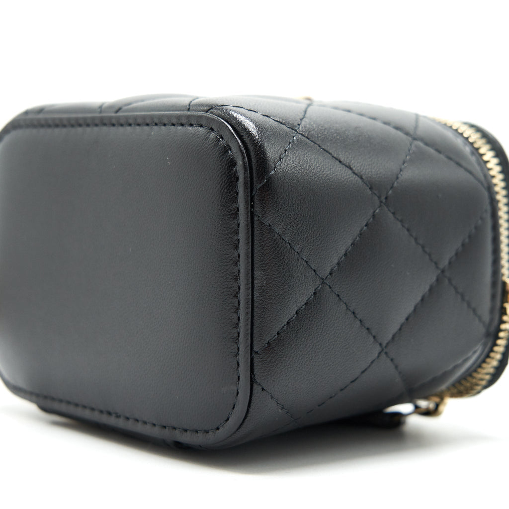 Chanel 21A Top Handle Vanity with Chain Black