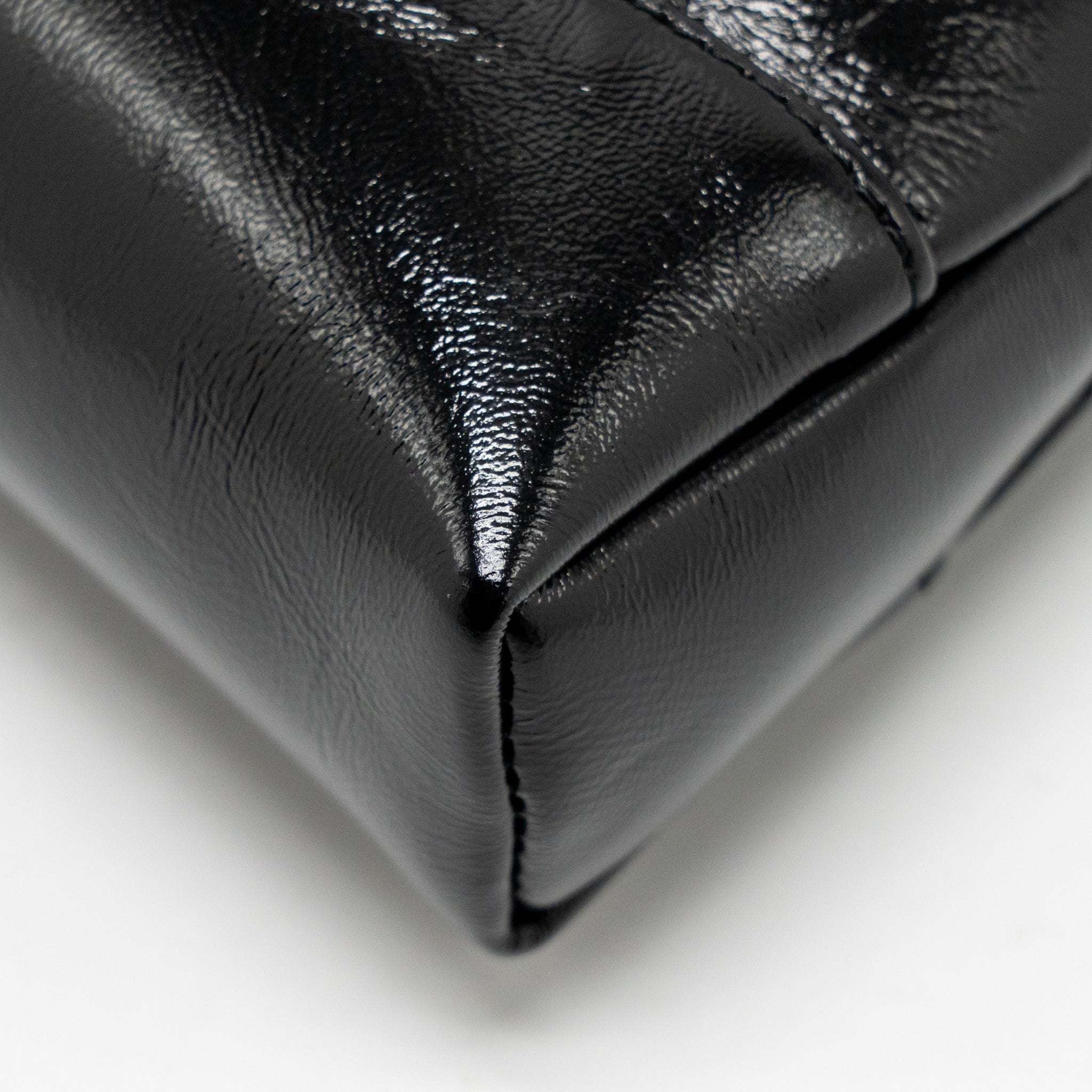 Chanel Mini 31 Clutch with Chain Shiny Calfskin Black L (Microchip)