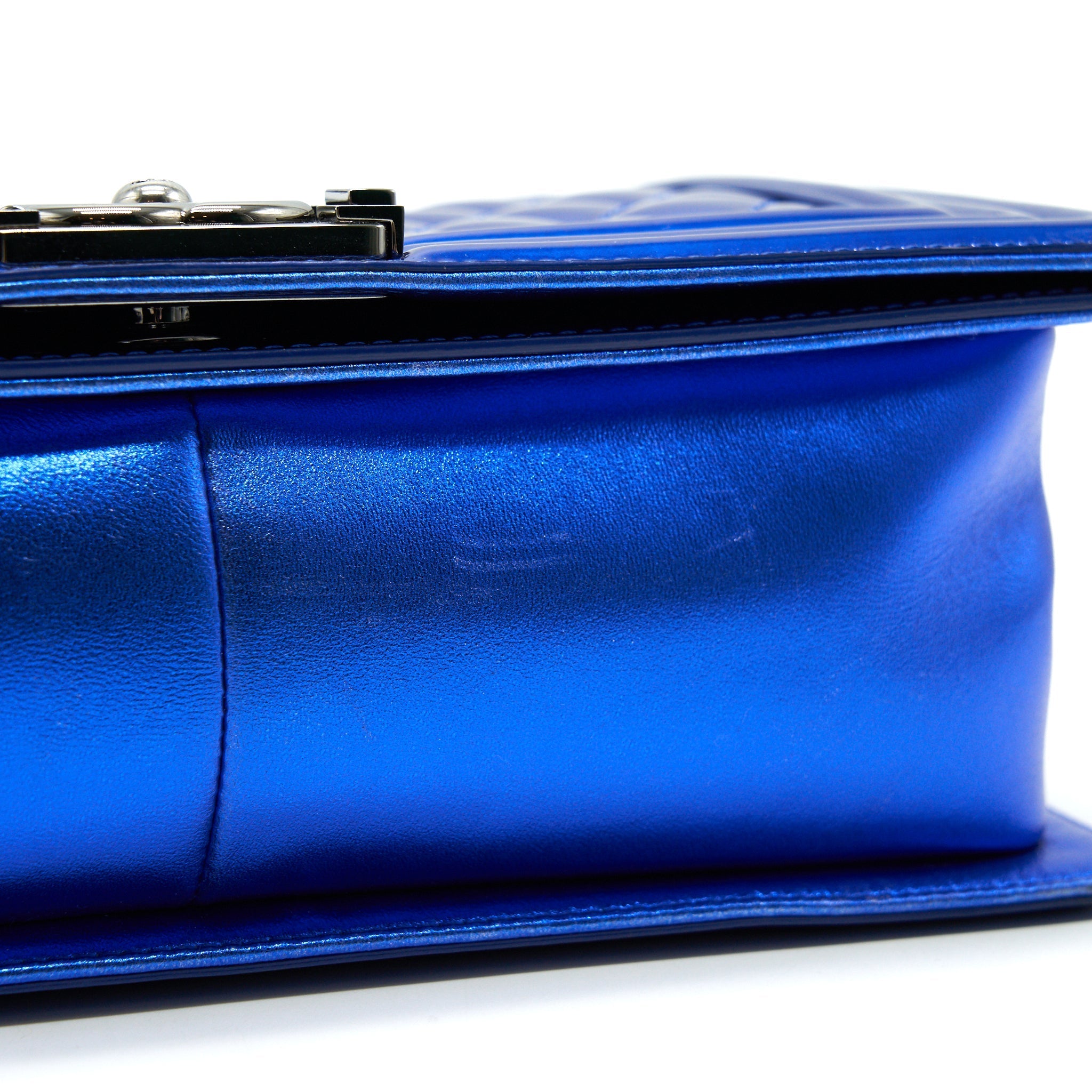 CHANEL MEDIUM LE BOY BAG IN METALLIC BLUE