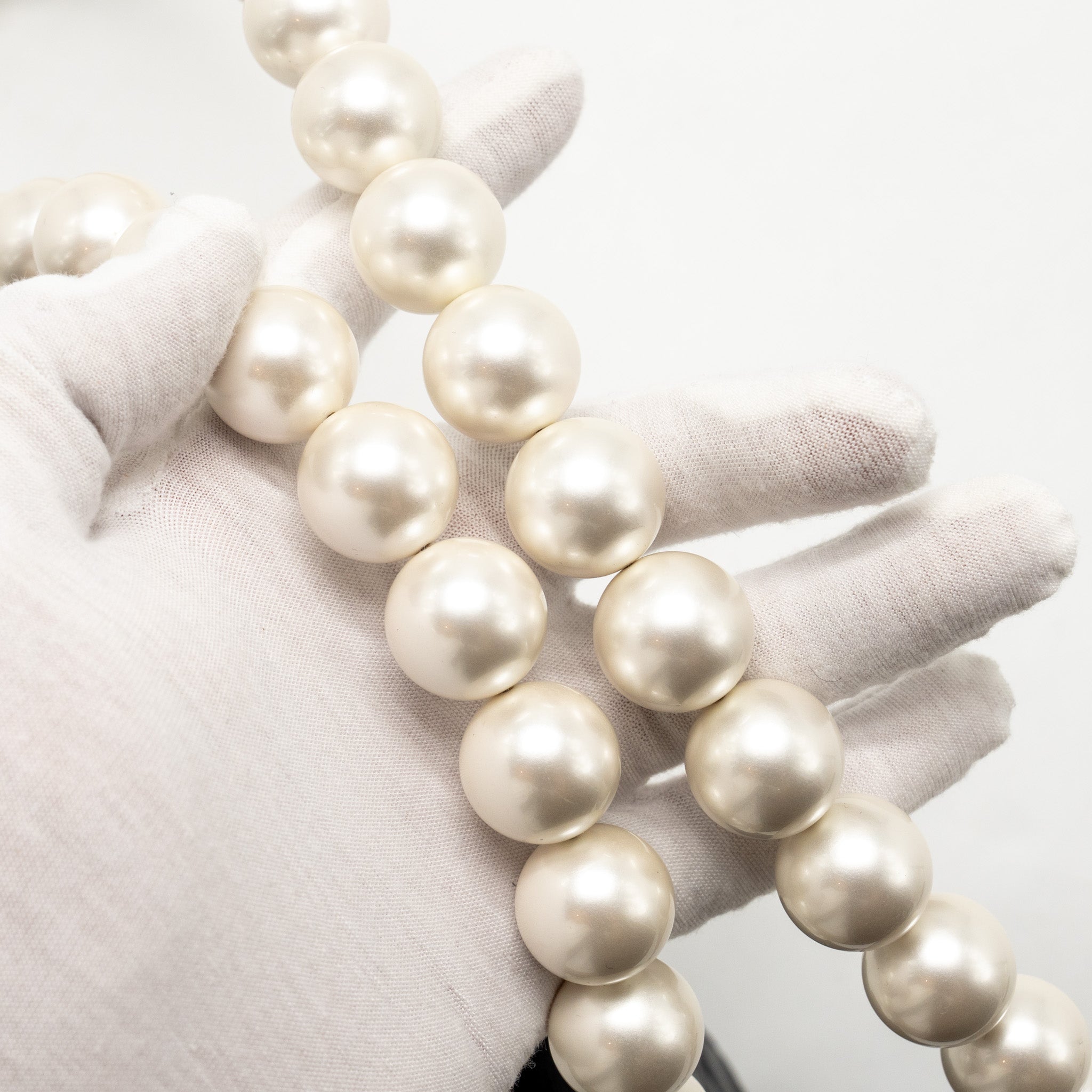 Chanel Maxi Pearl Clutch with Chain Lambskin Black