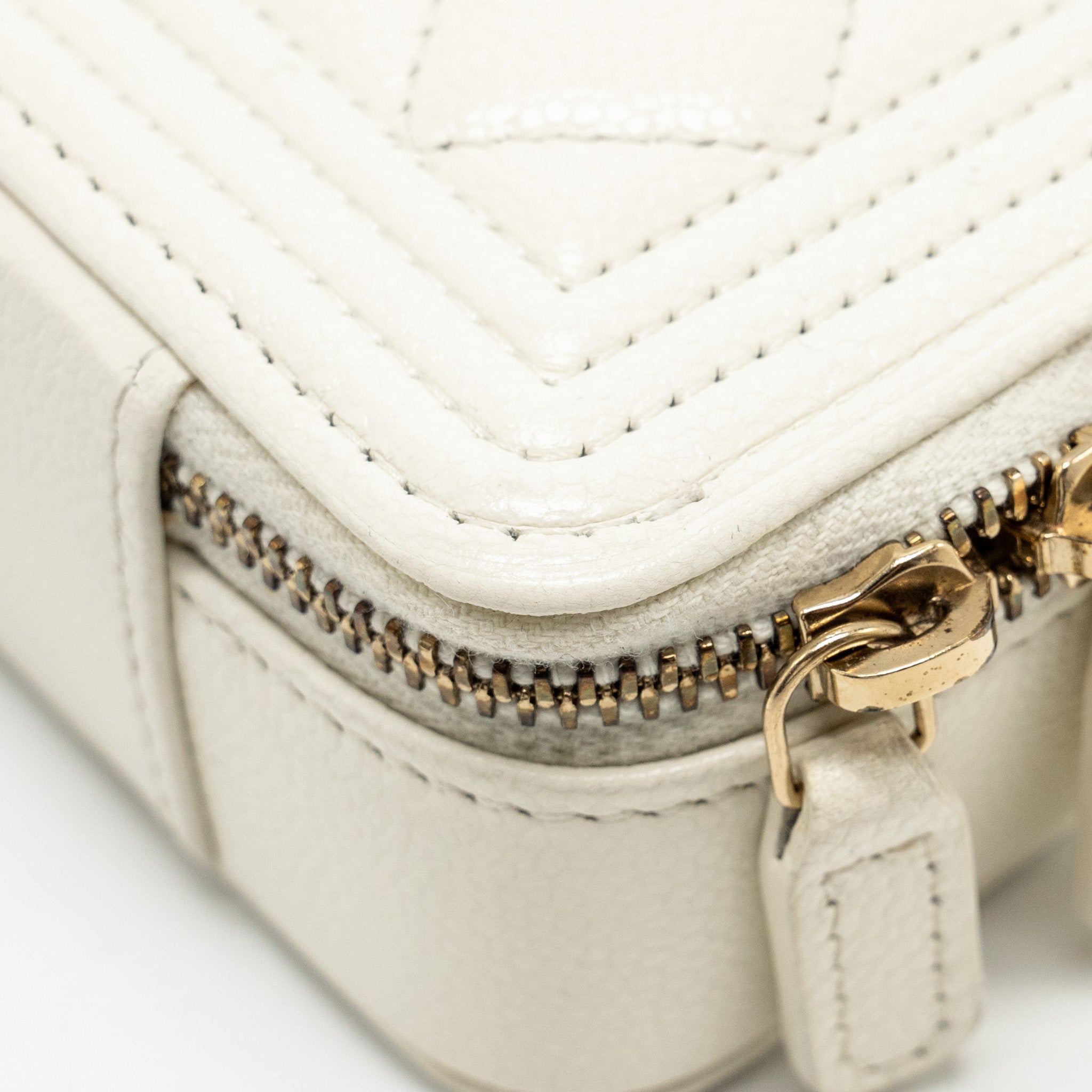 Chanel Boy Chain Clutch Caviar White  (Microchip)