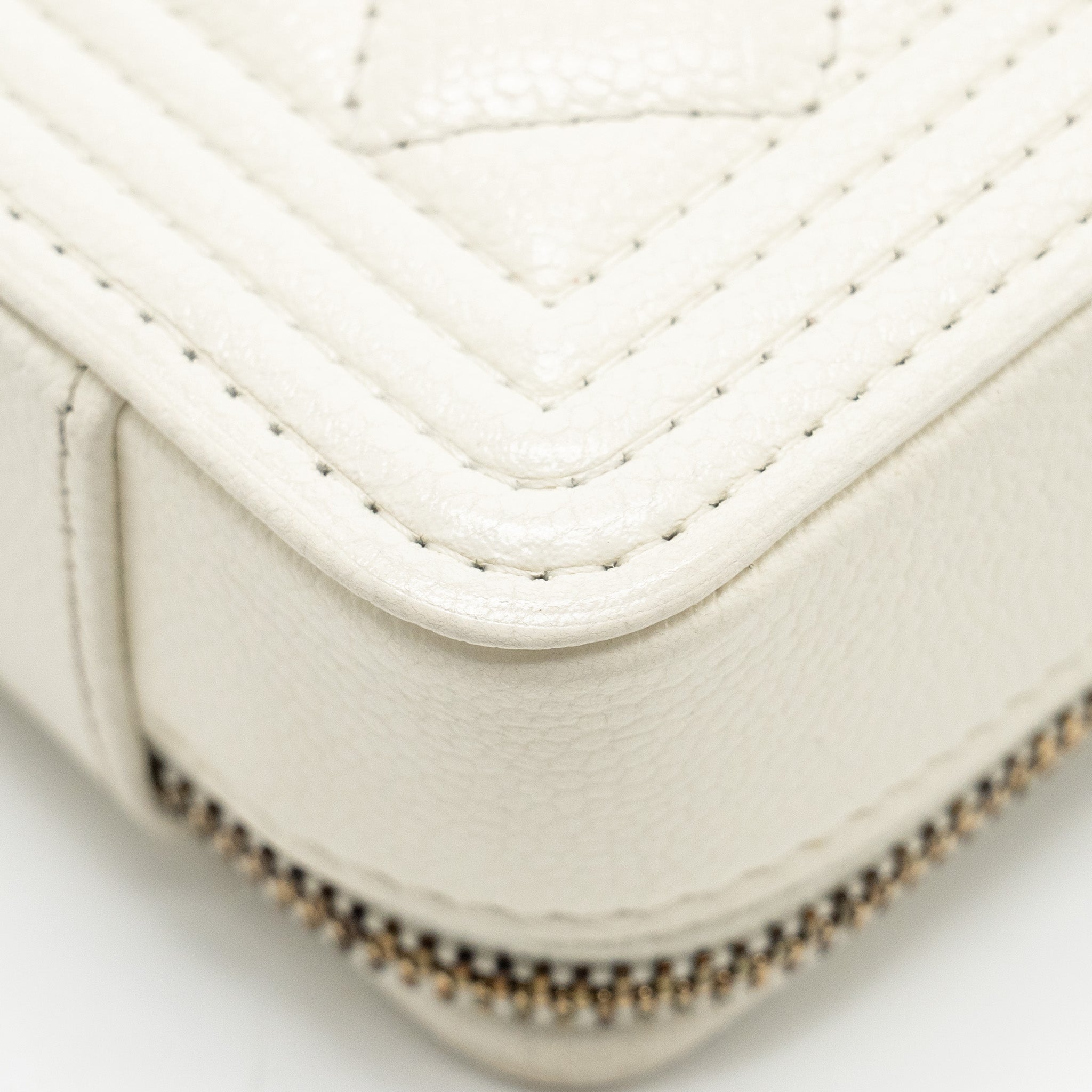 Chanel Boy Chain Clutch Caviar White  (Microchip)