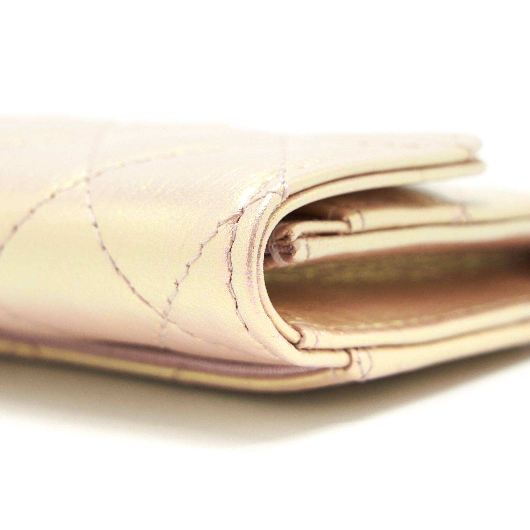 Chanel 21K Iridescent Pink Flap  Holder