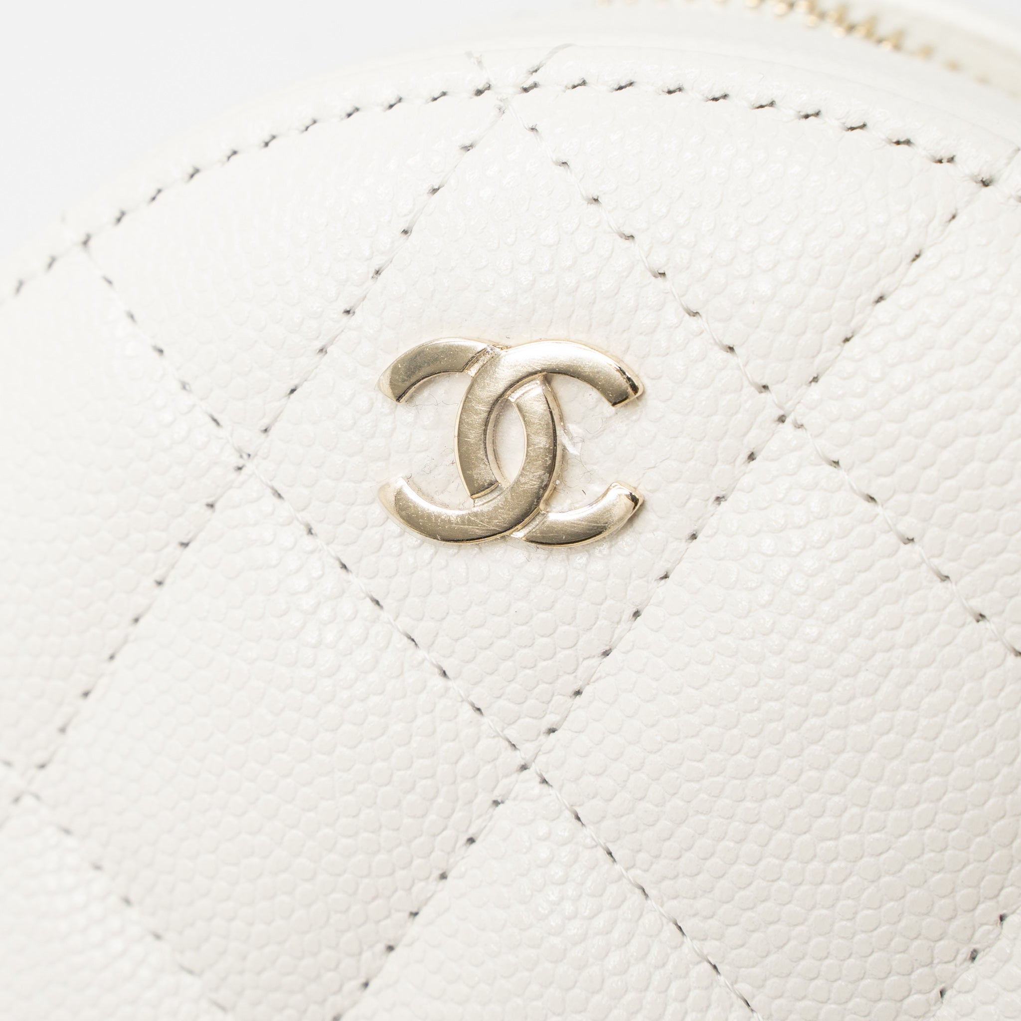 Chanel Round Clutch With Chain Caviar White L