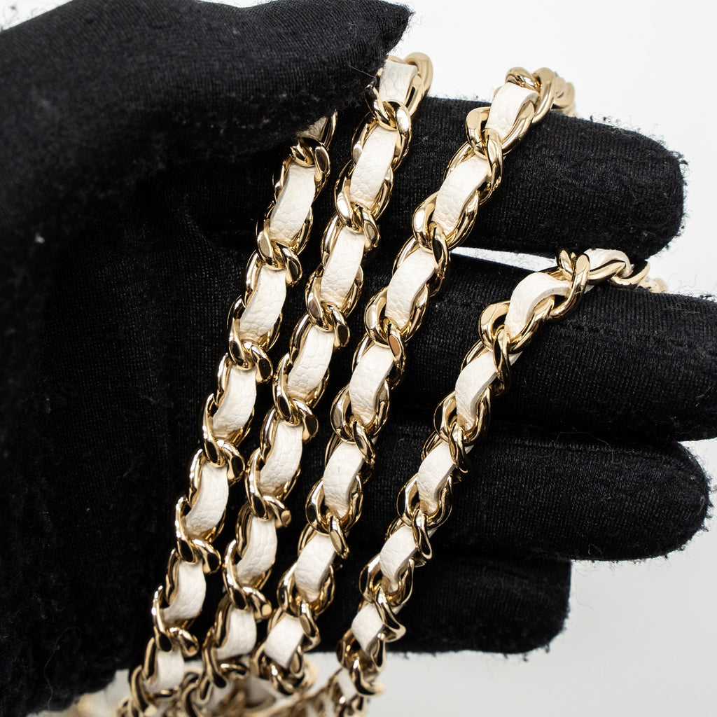 Chanel Round Clutch With Chain Caviar White L