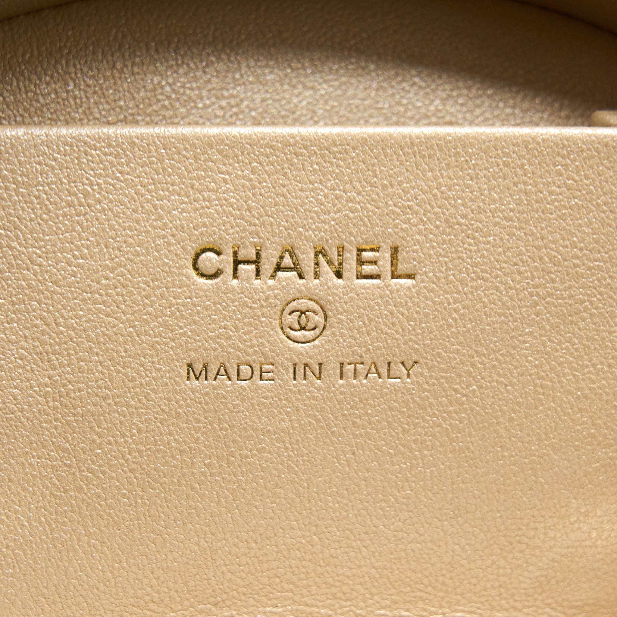 Chanel 22S Top Handle Mini Round Vanity Clutch Lambskin Pink L