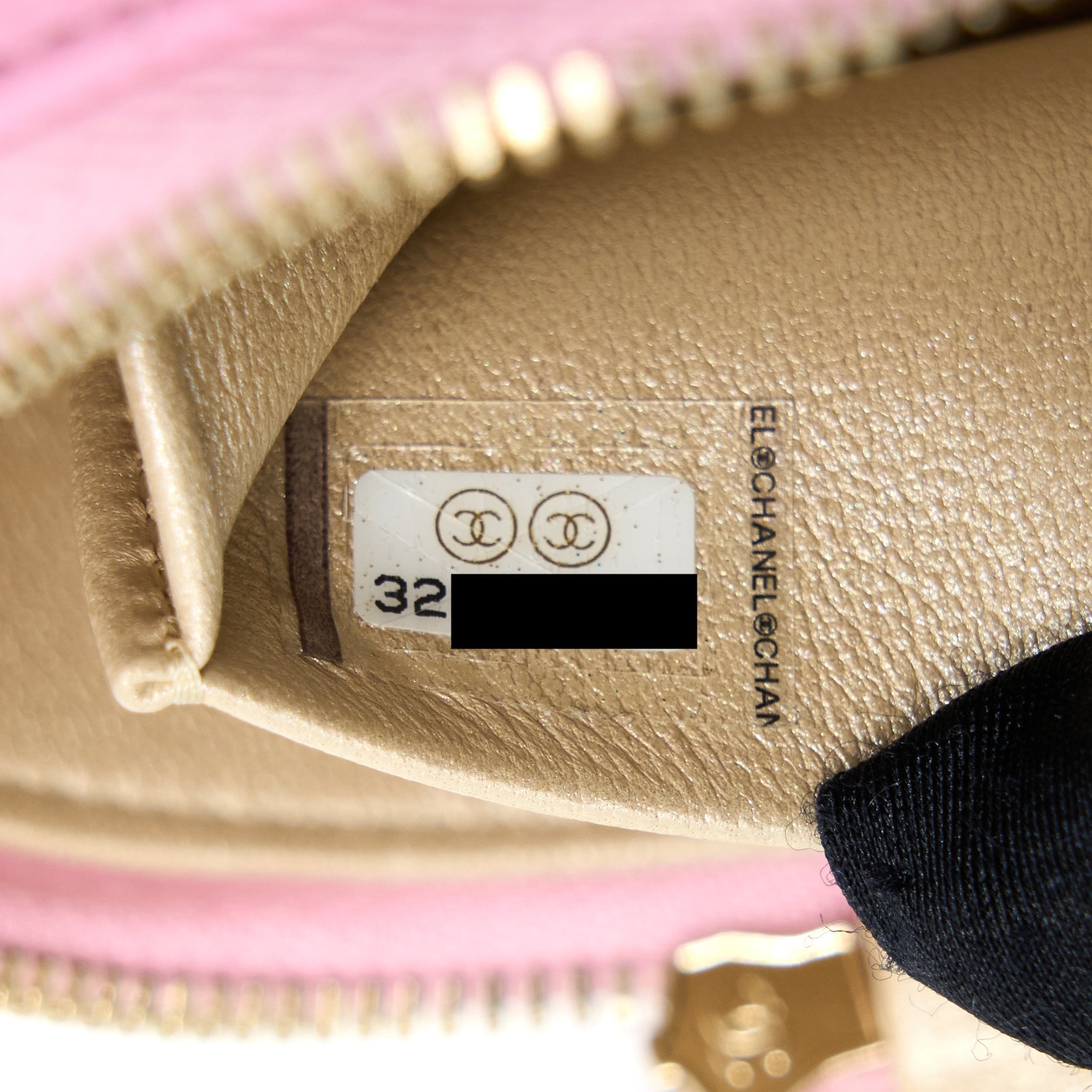 Chanel 22S Top Handle Mini Round Vanity Clutch Lambskin Pink L