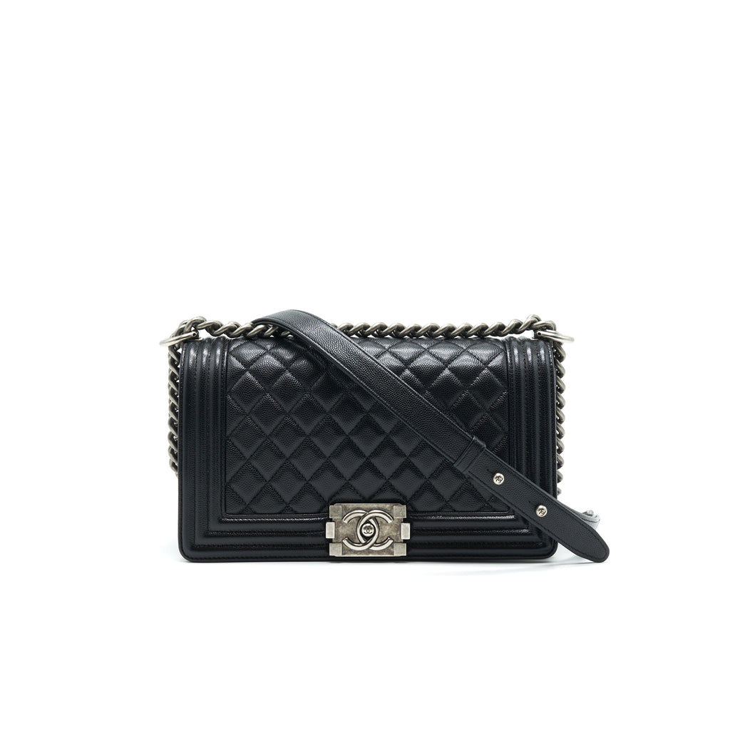 CHANEL MEDIUM BOY CHANEL HANDBAG CAVIAR BLACK