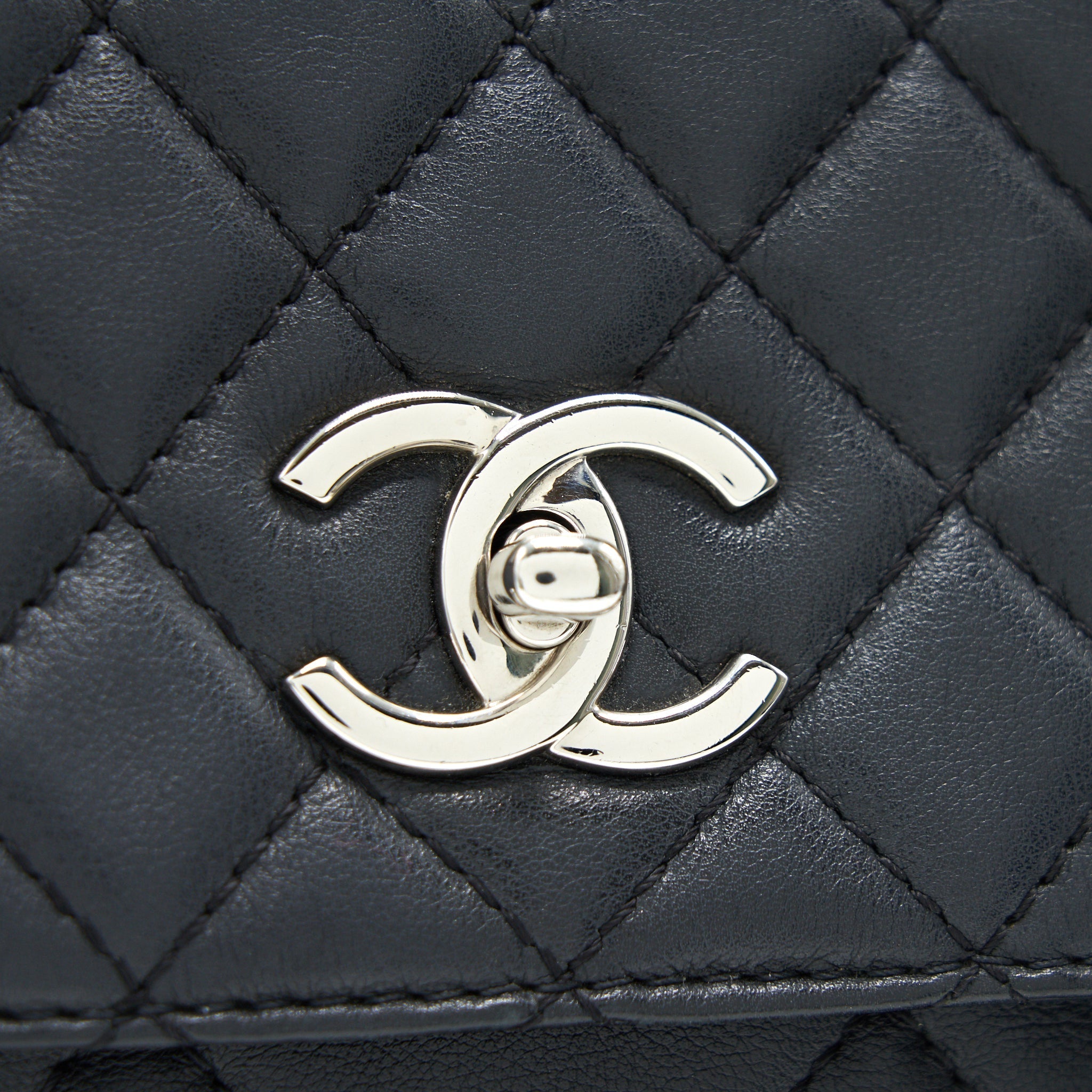 Chanel Flap Bag With Chain Large Black