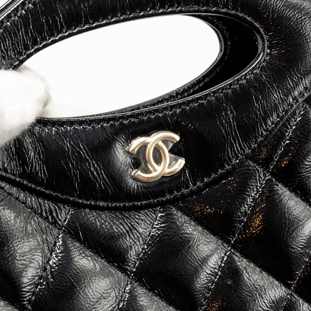 Chanel Mini 31 Clutch with Chain Shiny Calfskin Black L (Microchip)