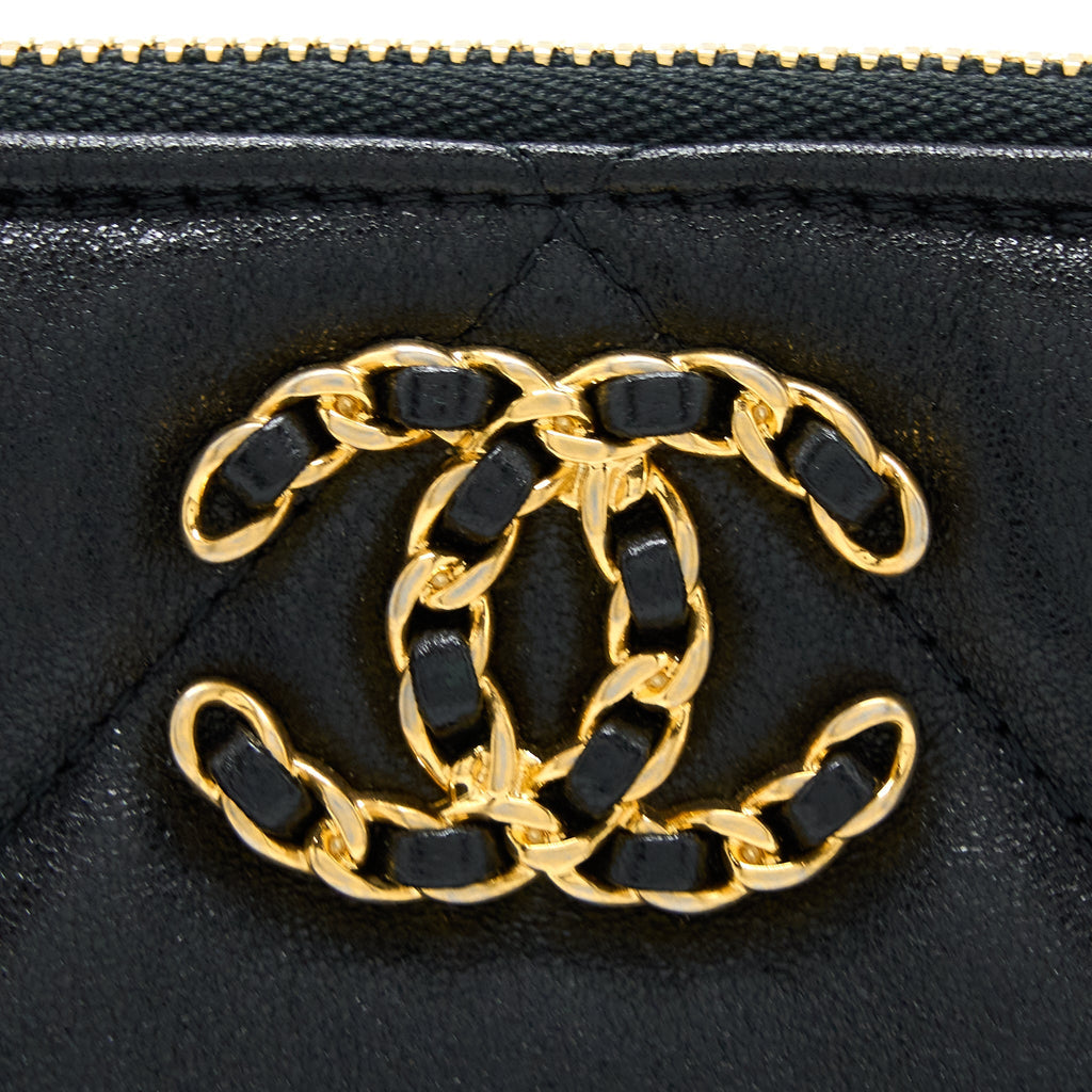 Chanel 19 Clutch Lambskin Black
