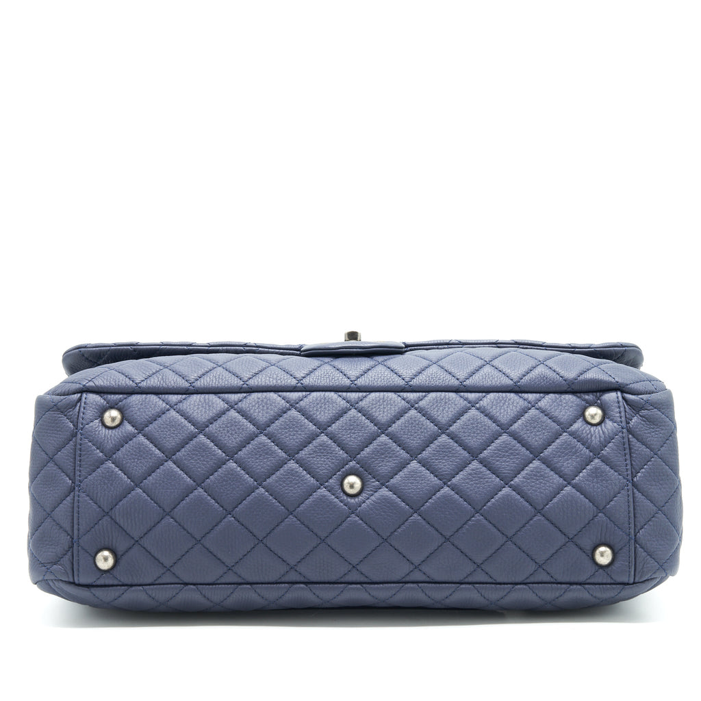 Chanel XXL Airline Classic flap bag in Navy