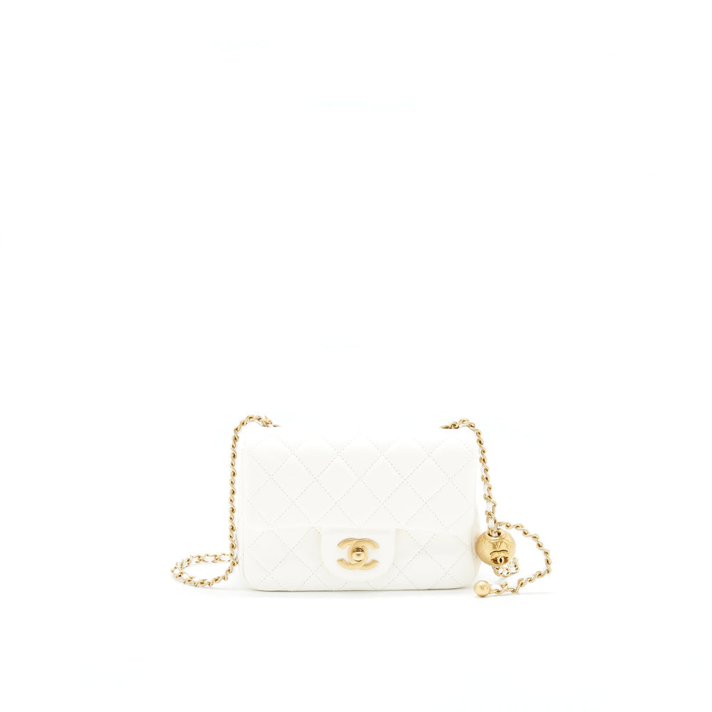 Chanel 21B Pearl Crush Square mini flap Bag White