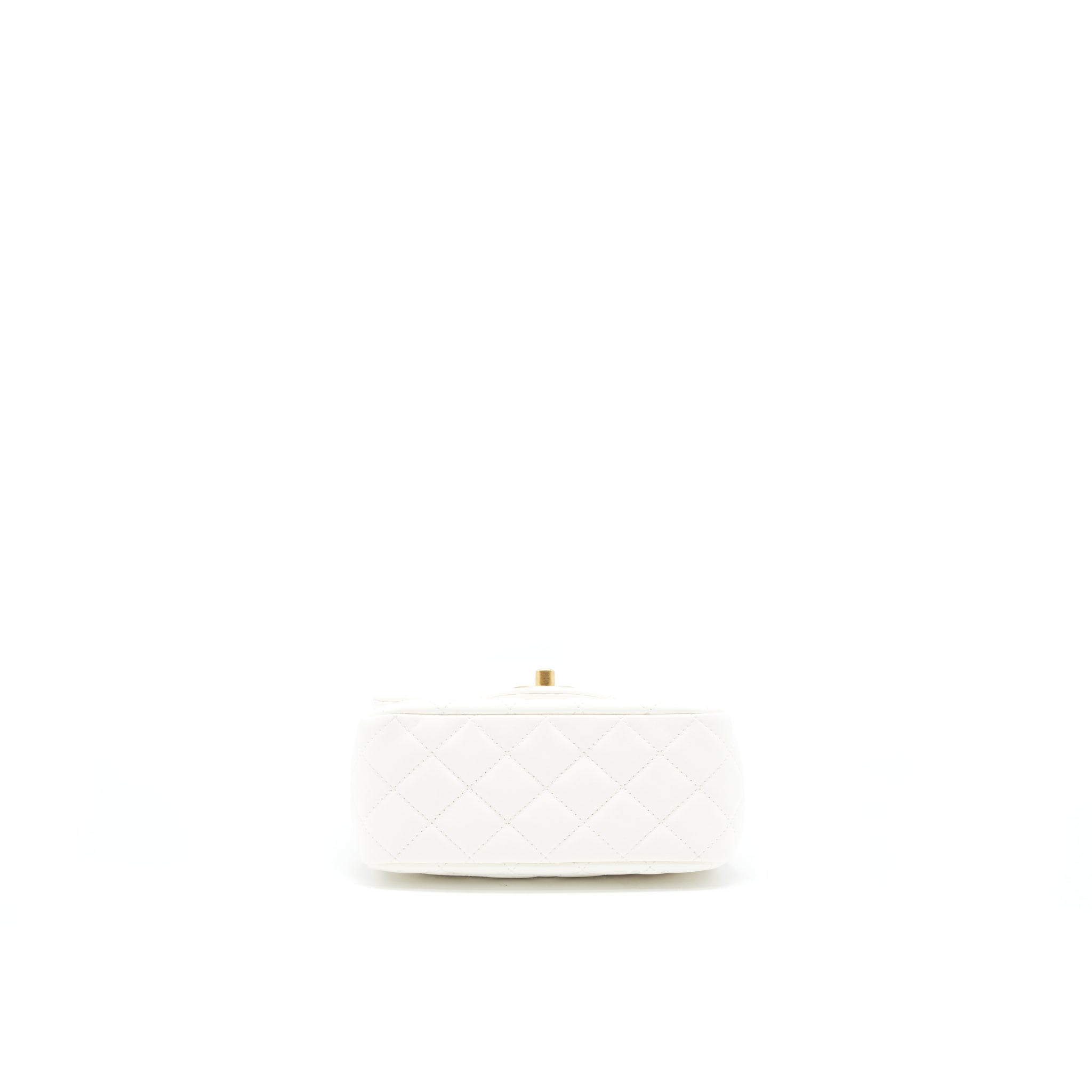 Chanel 21B Pearl Crush Square mini flap Bag White