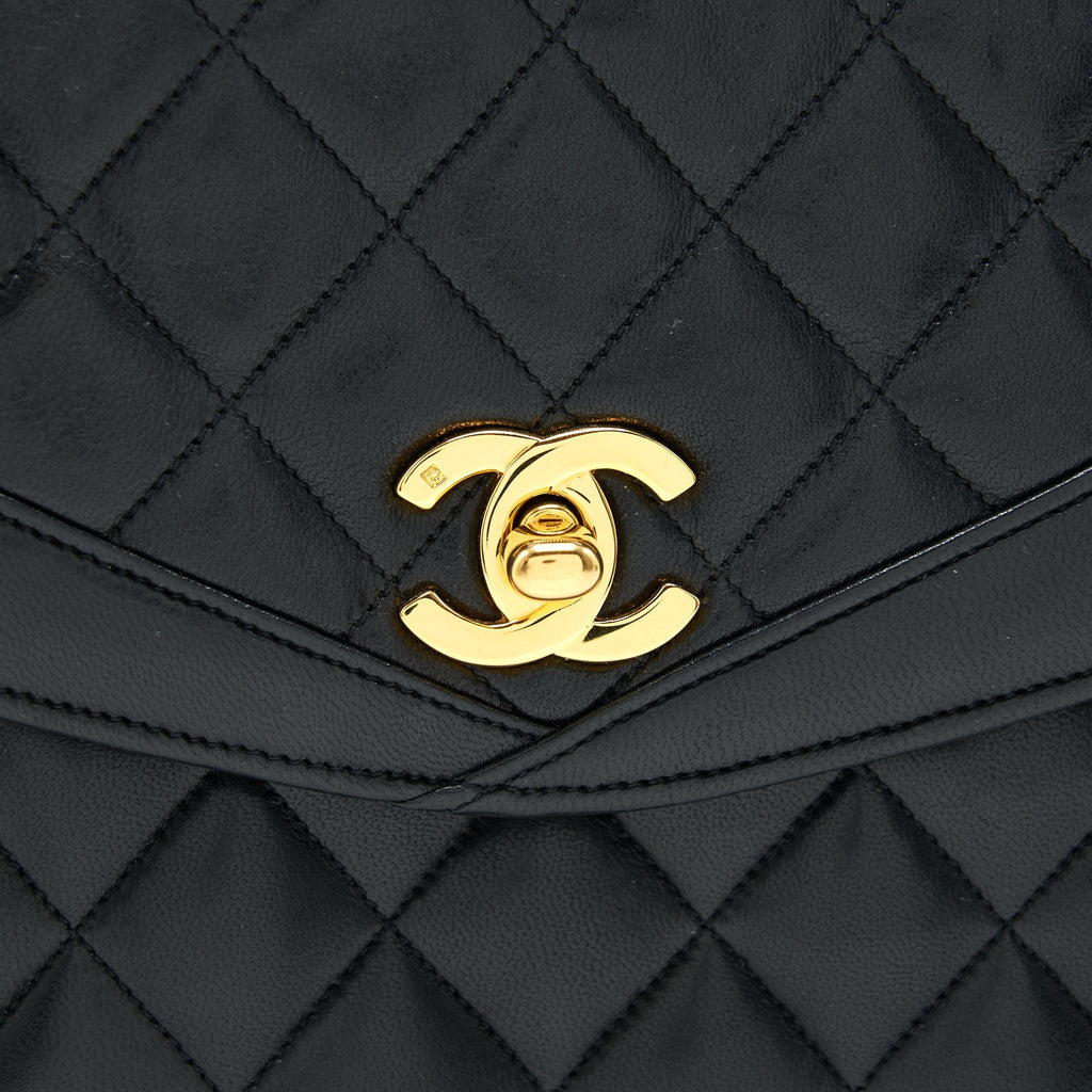 Chanel Vintage CC Flap Bag in