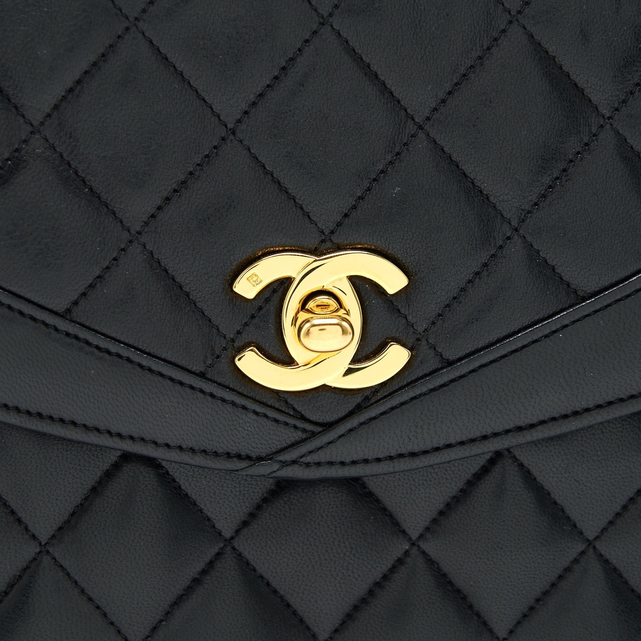 Chanel Vintage CC Flap Bag in