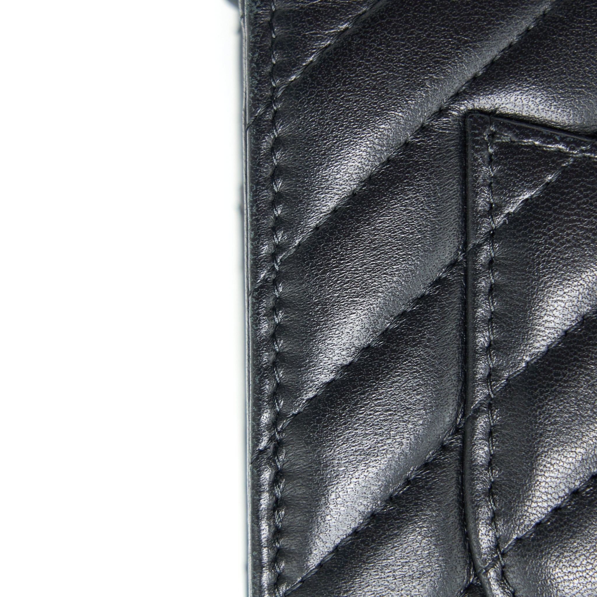 CHANEL CHEVRON WALLET ON CHAIN LAMBSKIN BLACK WITH