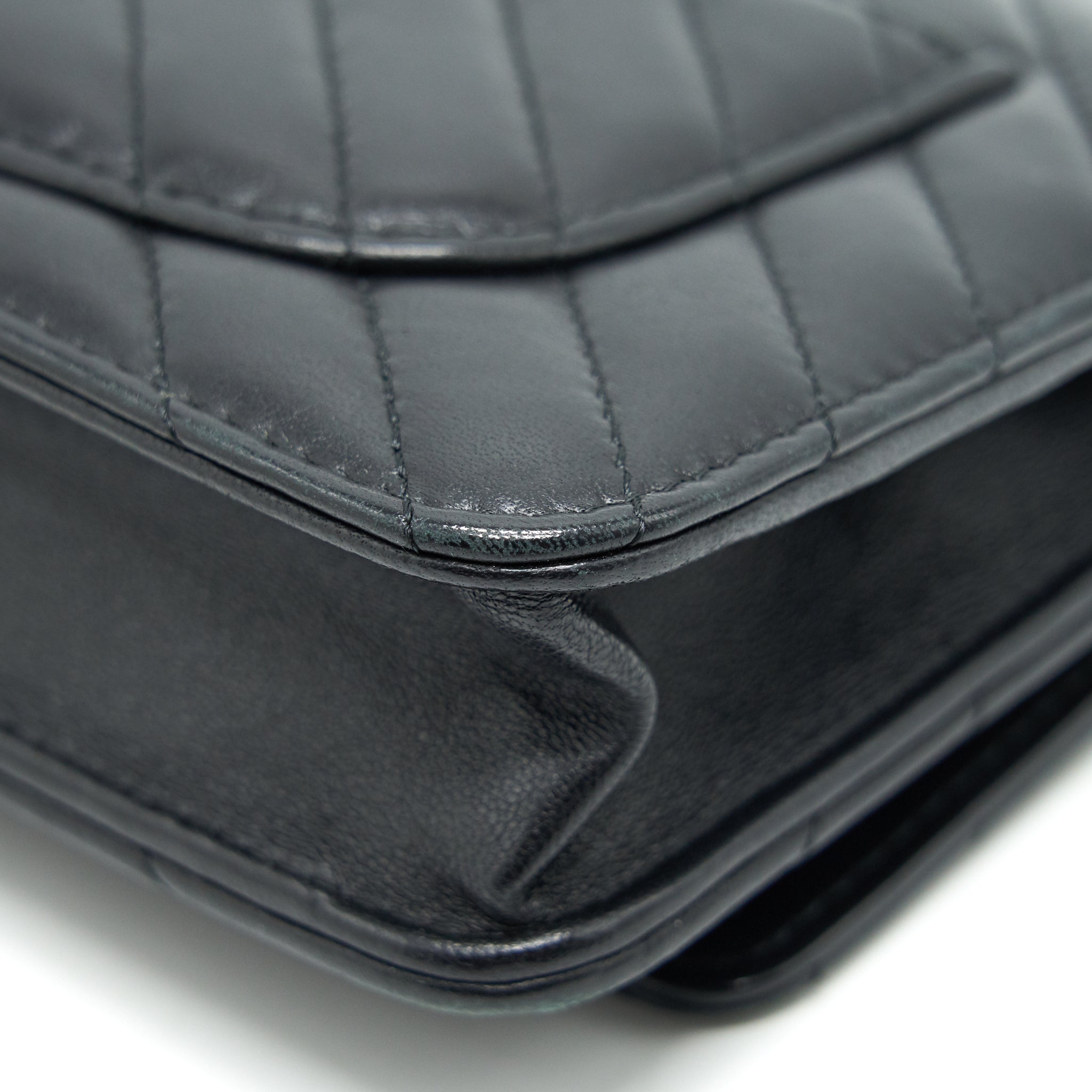 CHANEL CHEVRON WALLET ON CHAIN LAMBSKIN BLACK WITH