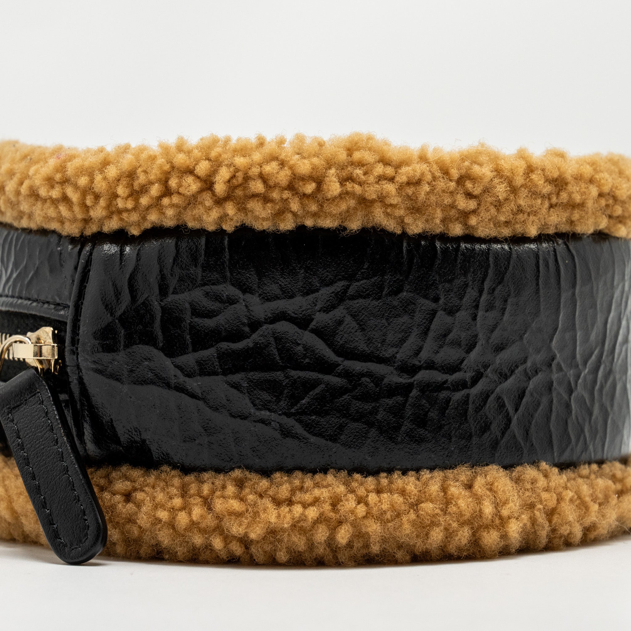 Chanel Shearling CC Round Clutch with Chain Shiny Crumpled Sheepskin Black/Light Brown L
