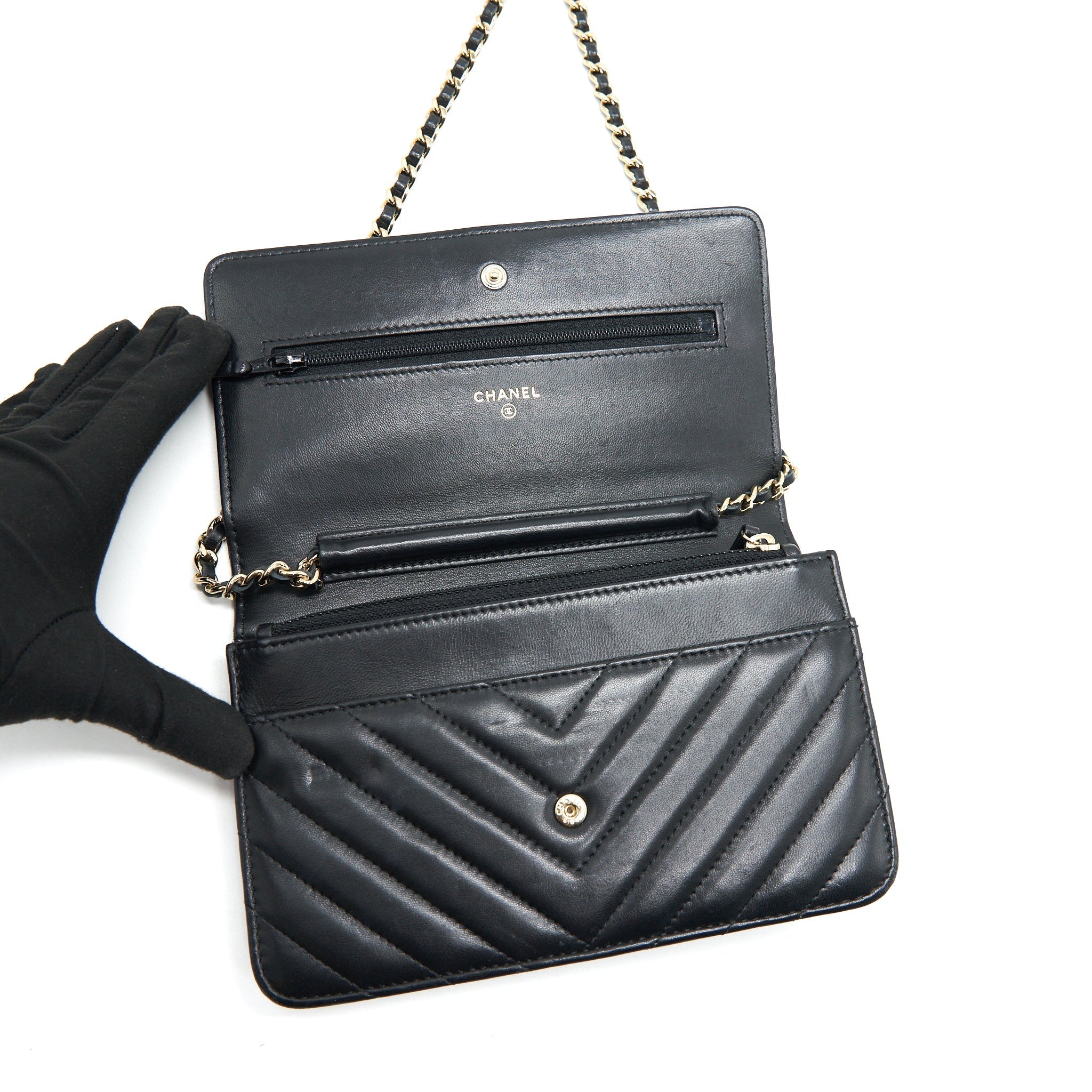 CHANEL CHEVRON WALLET ON CHAIN LAMBSKIN BLACK WITH