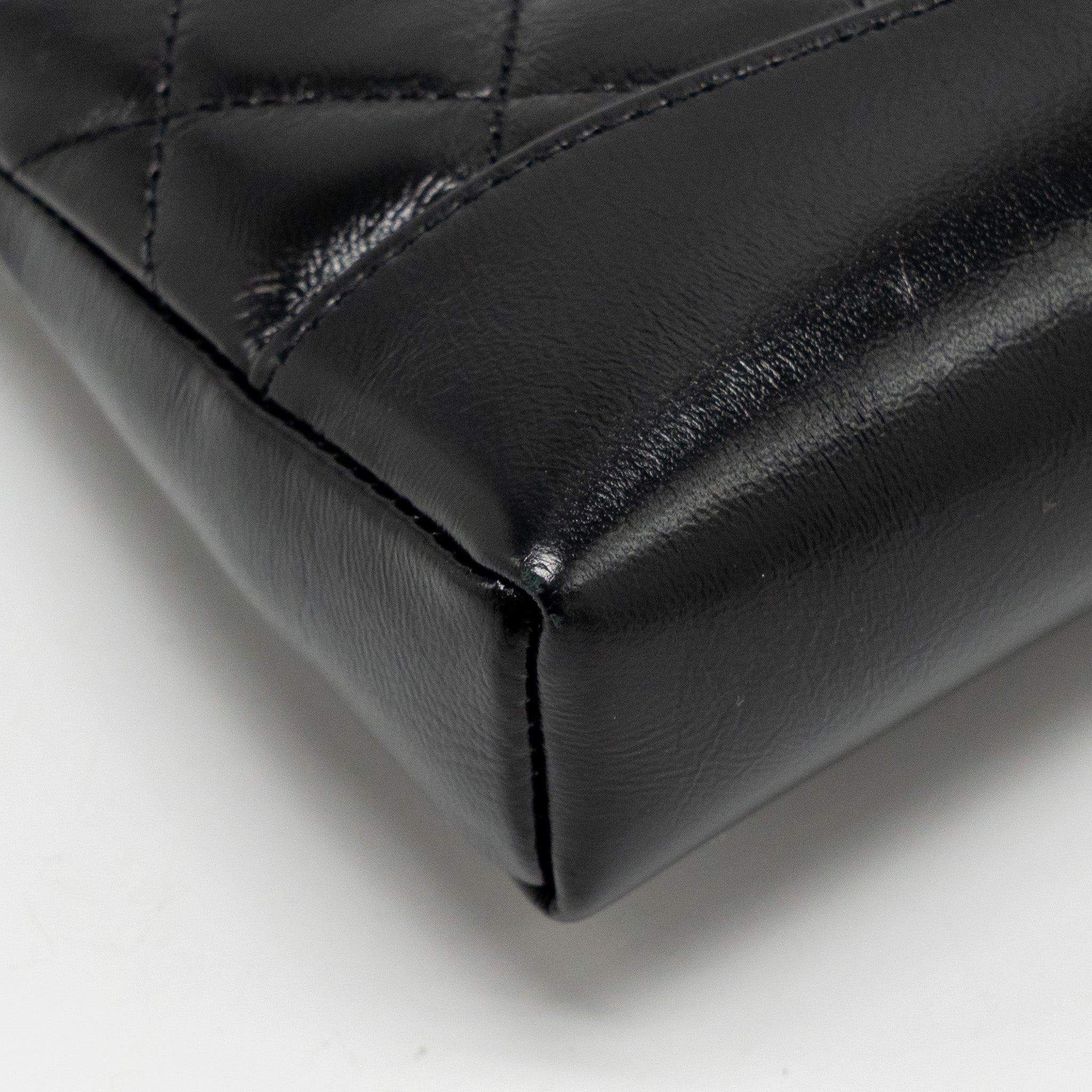 Chanel Mini 31 Clutch with Chain shiny lambskin black L (microchip)