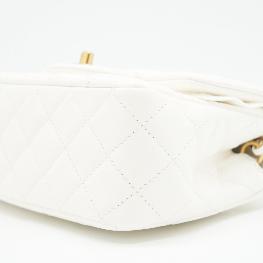 Chanel 21B pearl crush Mini Square flap Bag White