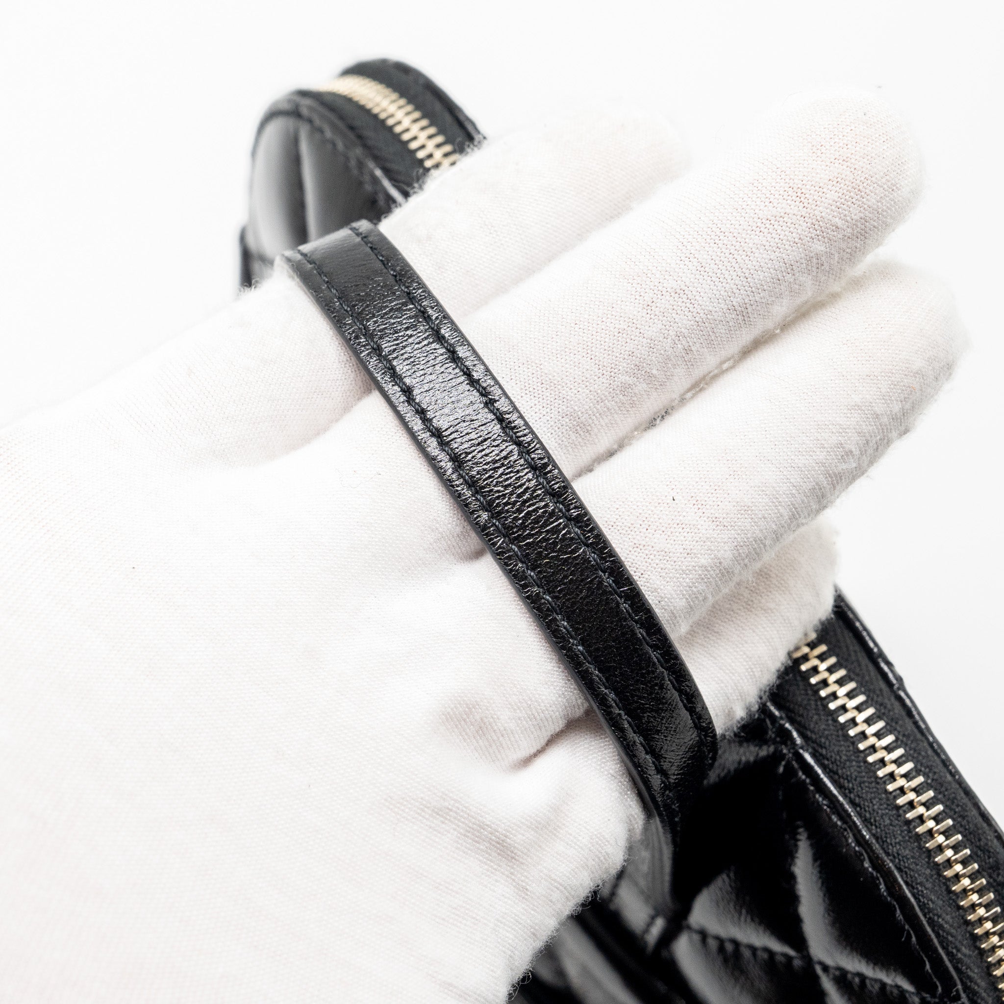 Chanel 22A Mini Backpack Patent Black L (microchip)