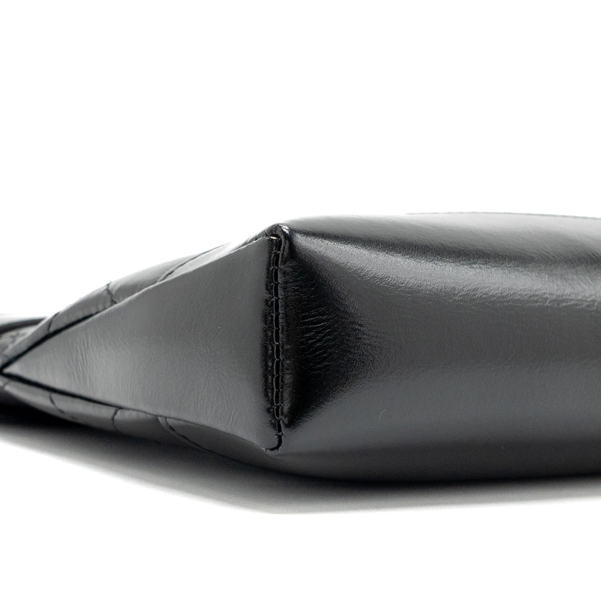 Chanel 24c mini 31 clutch with chain shiny calfskin black L (microchip)