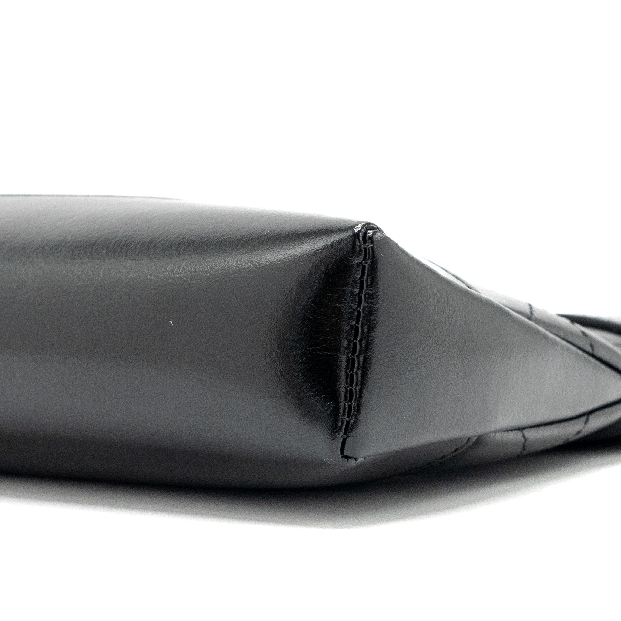 Chanel 24c mini 31 clutch with chain shiny calfskin black L (microchip)