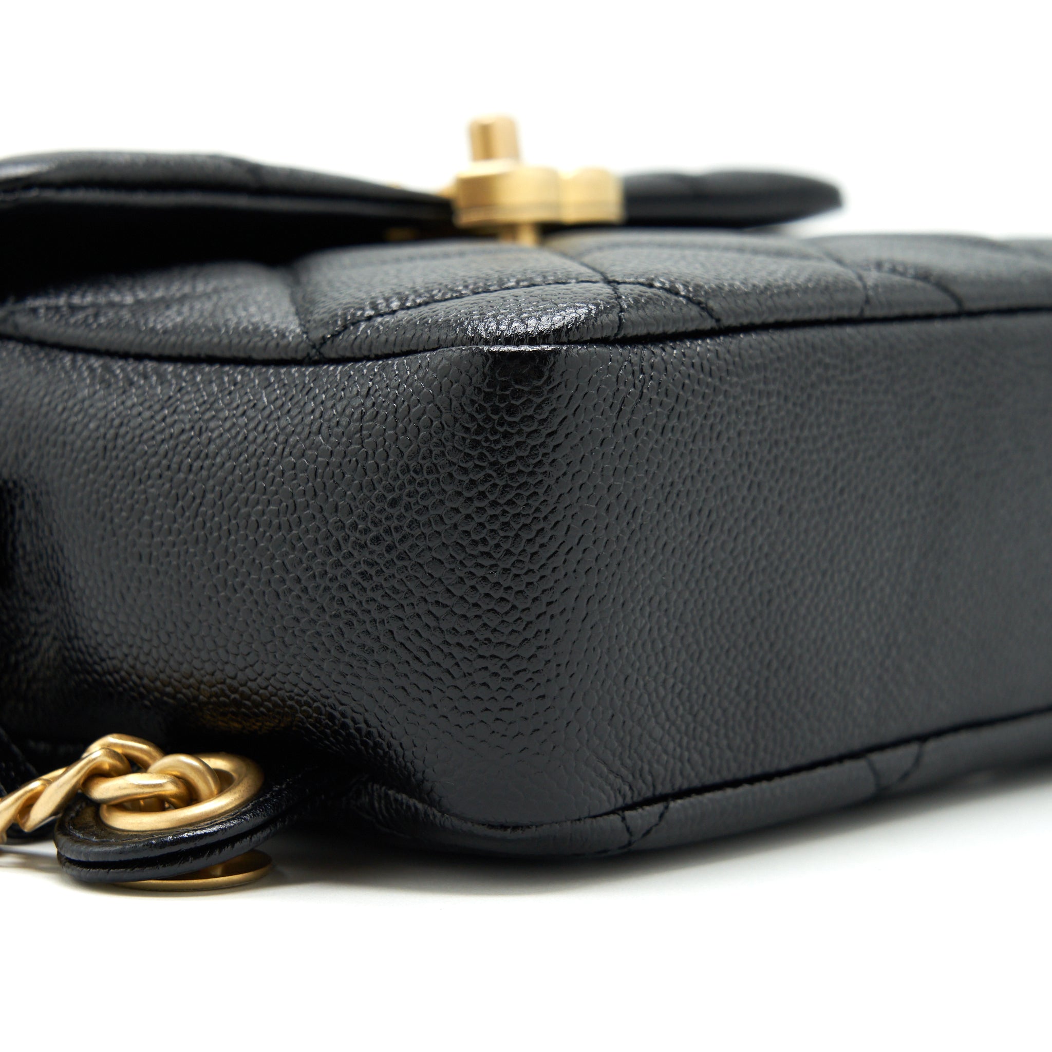 Chanel 22P Flap Backpack Caviar Black