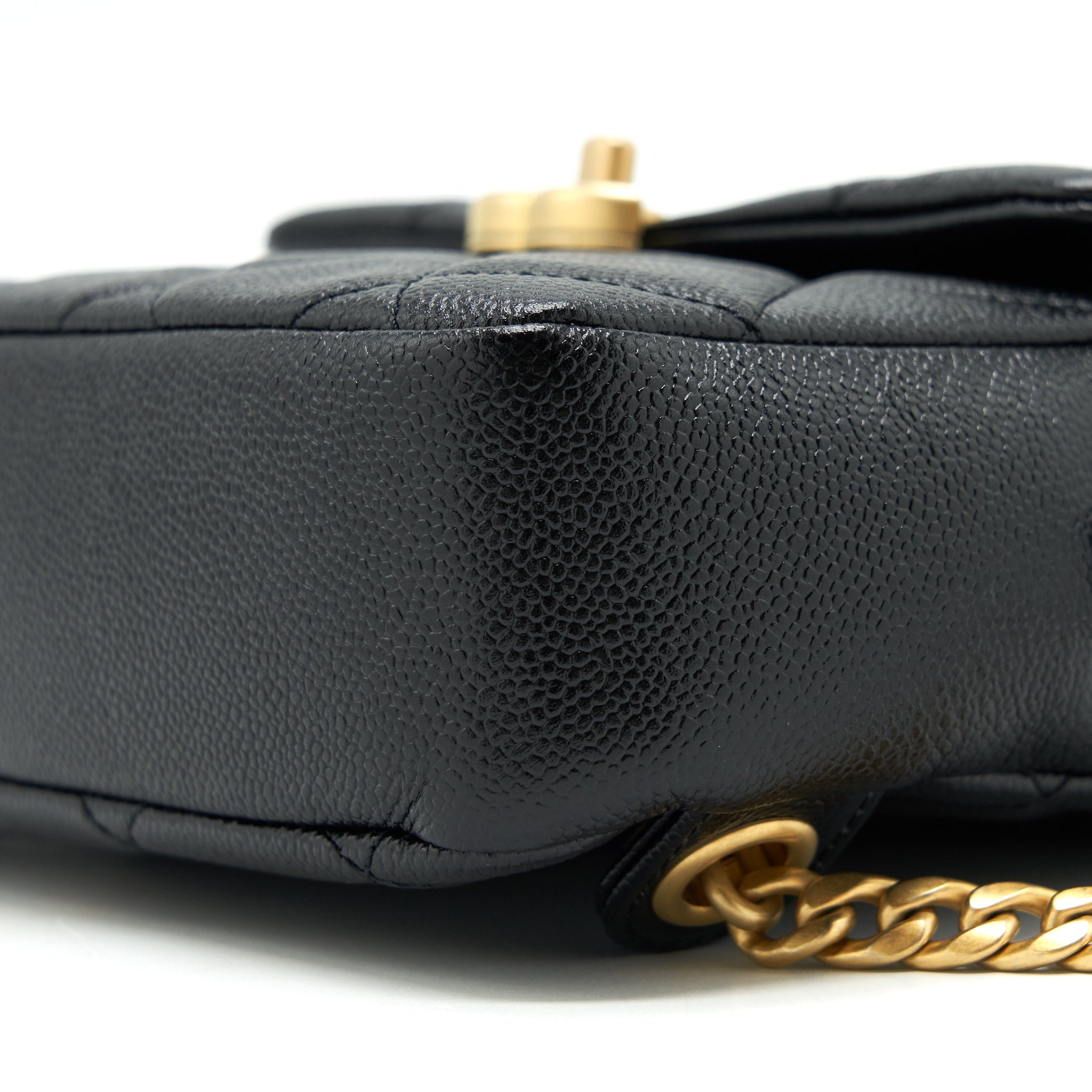 Chanel 22P Flap Backpack Caviar Black