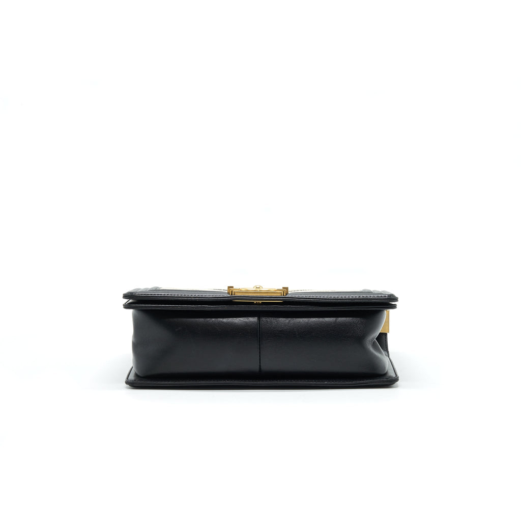 CHANEL TWEED MEDIUM LE BOY CHEVRON BLACK AND WHITE